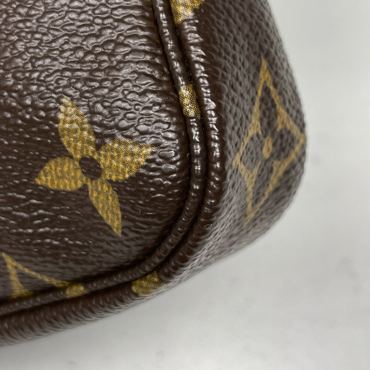 Louis Vuitton Monogram Brown Monogram Pochette (Pre-Owned)