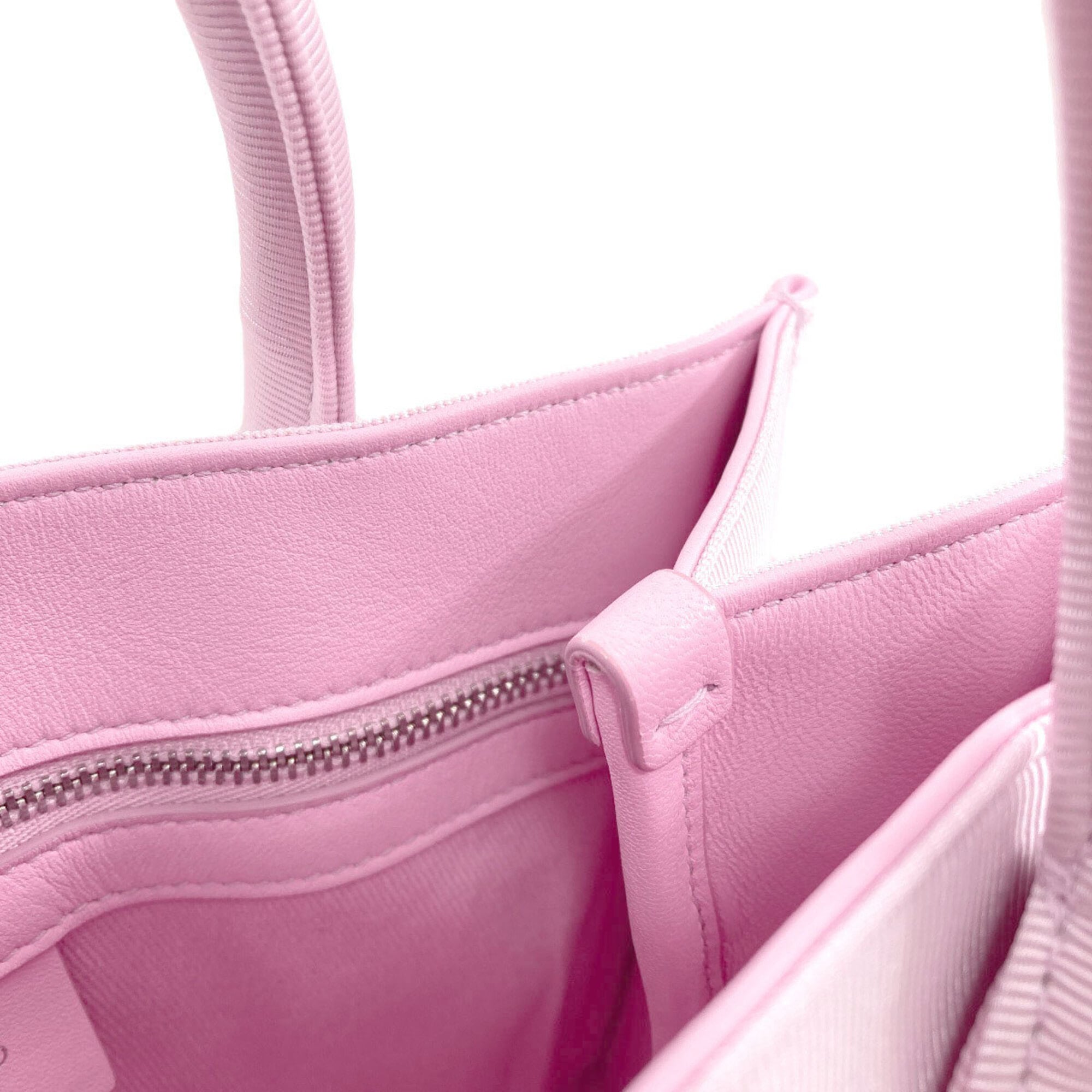 Salvatore Ferragamo Pink Canvas Handbag (Pre-Owned)