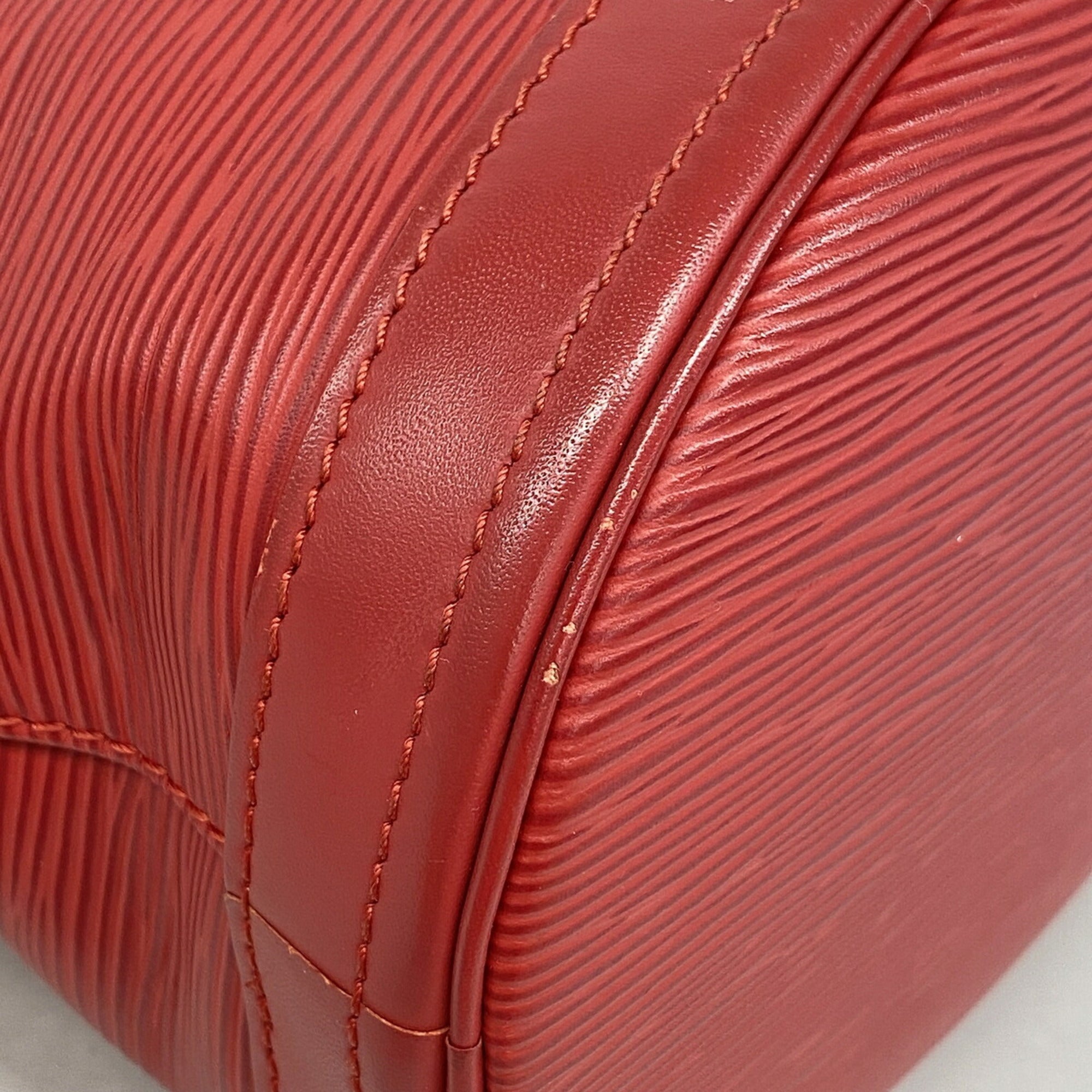 Louis Vuitton Rouge Tote Bag (Pre-Owned)