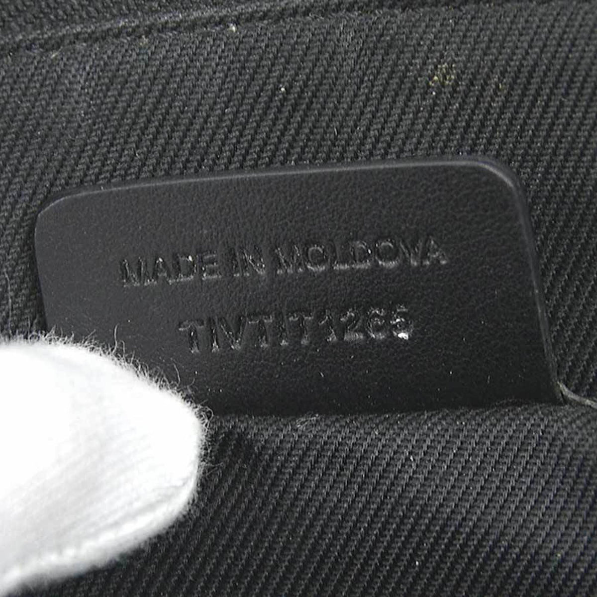 Burberry Black Leather Shoulder Bag (Pre-Owned)
