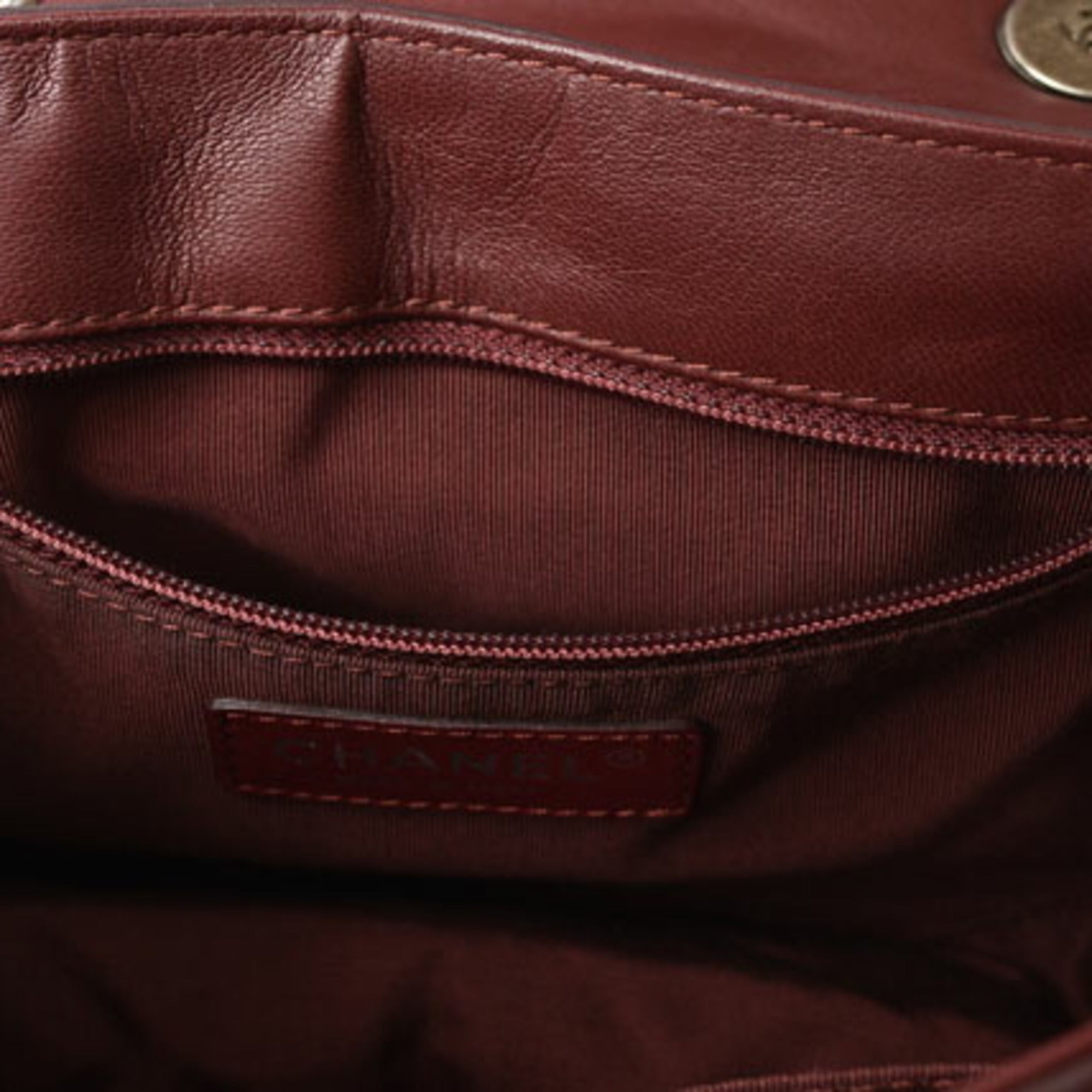 Chanel Bordeaux Saddle Bag Shoulder Bag (Pre-Owned)