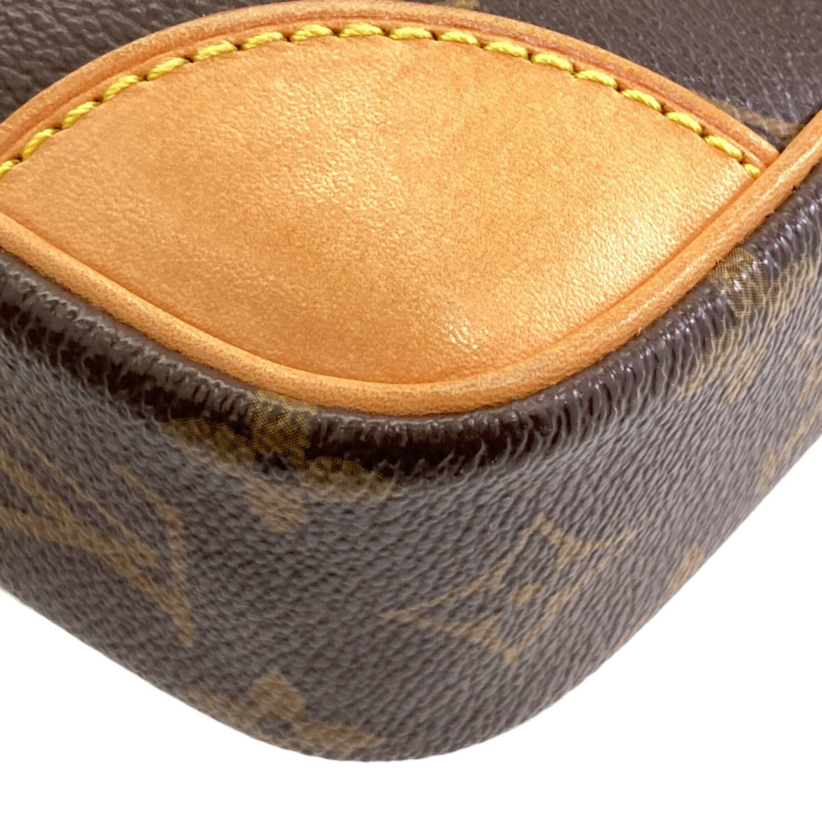 Louis Vuitton Monogram Monogram Shoulder Bag (Pre-Owned)