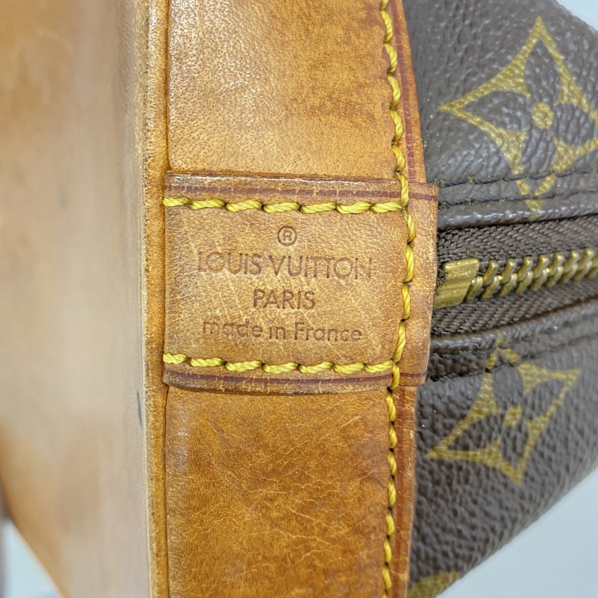 Louis Vuitton Brown Handbag (Pre-Owned)