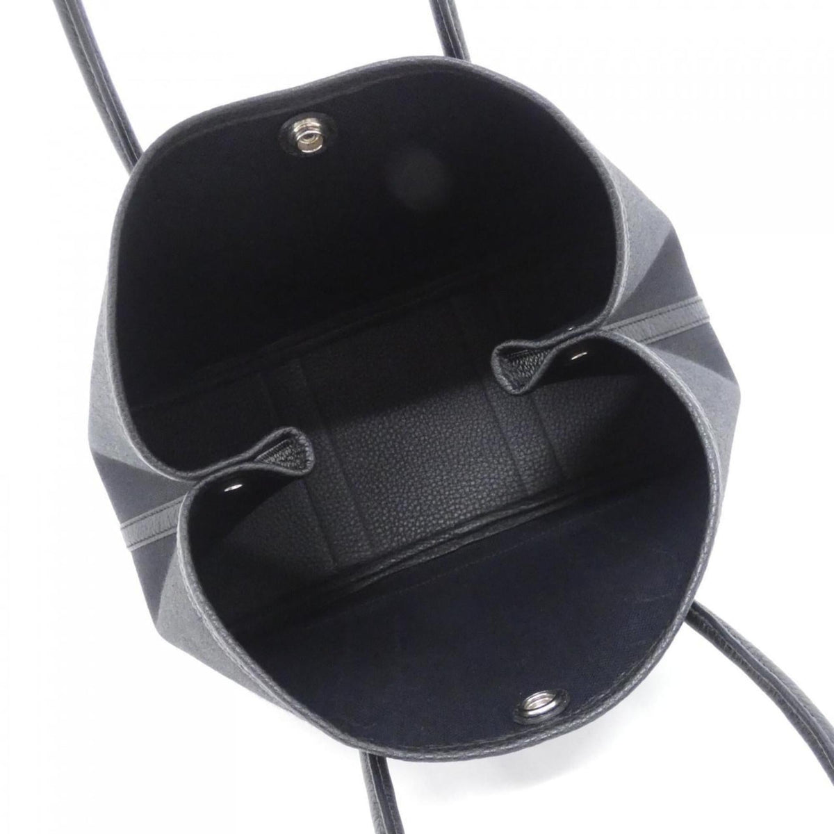 Hermes Black Negonda Leather Handbag (Pre-Owned)