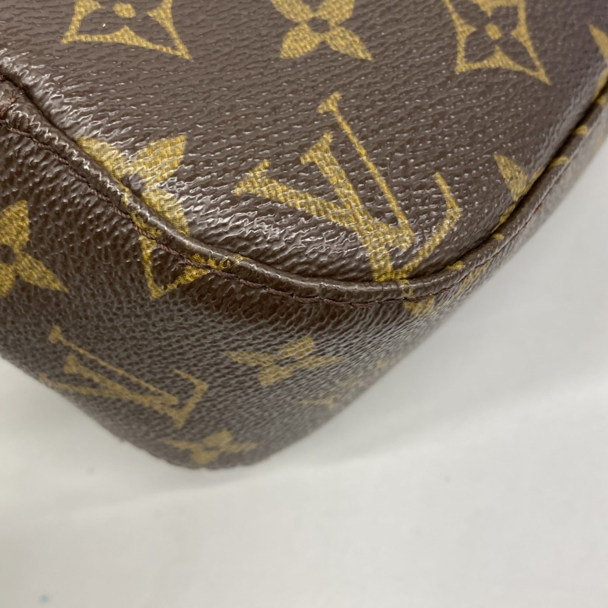 Louis Vuitton Brown Handbag (Pre-Owned)