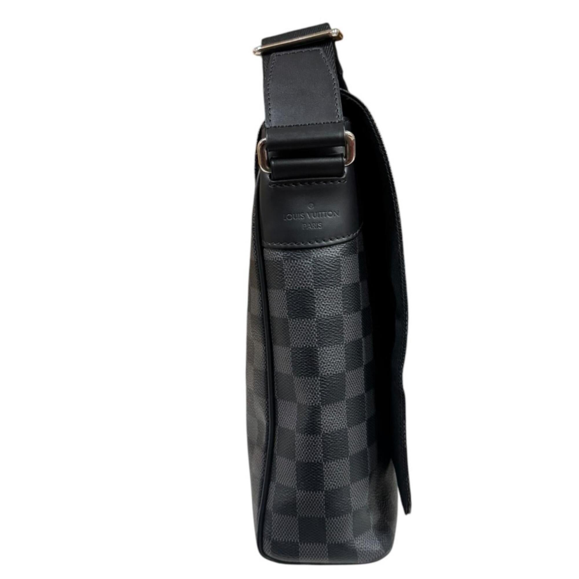 Louis Vuitton Damier Graphite Black Gray Damier Graphite Shoulder Bag (Pre-Owned)