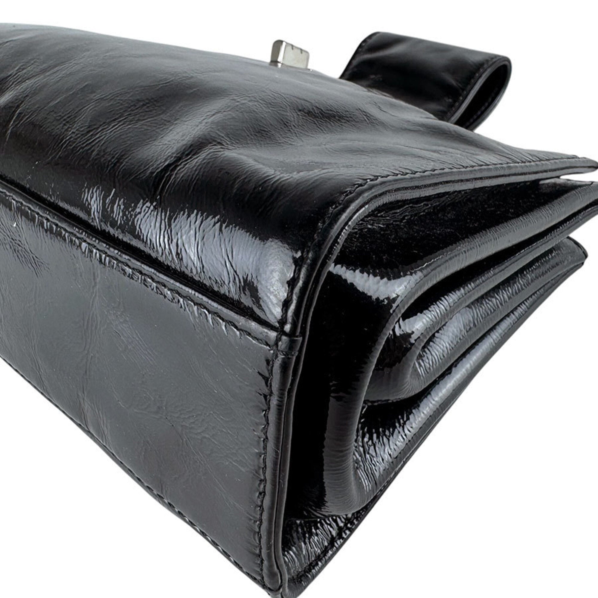 Chanel Black Patent Leather Handbag (Pre-Owned)