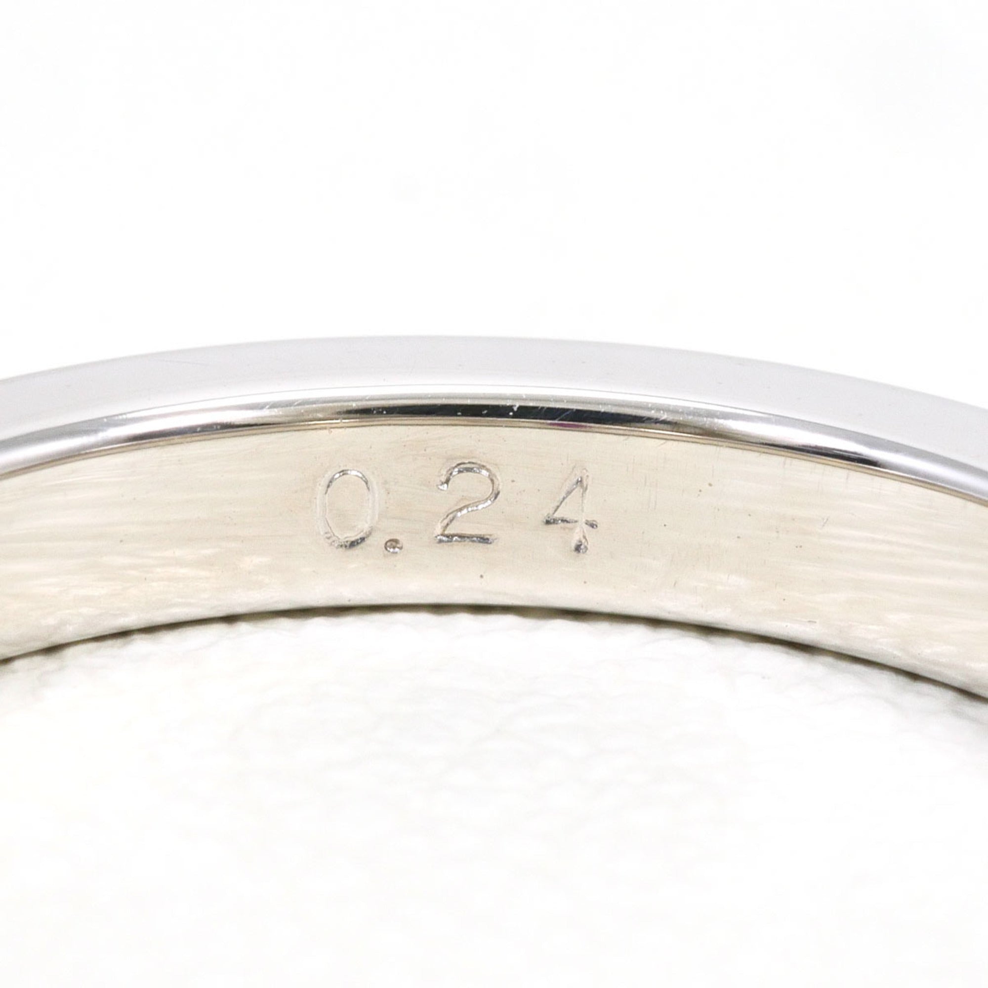 Unbranded White Gold White Gold (18K) Band Ring (Pre-Owned)