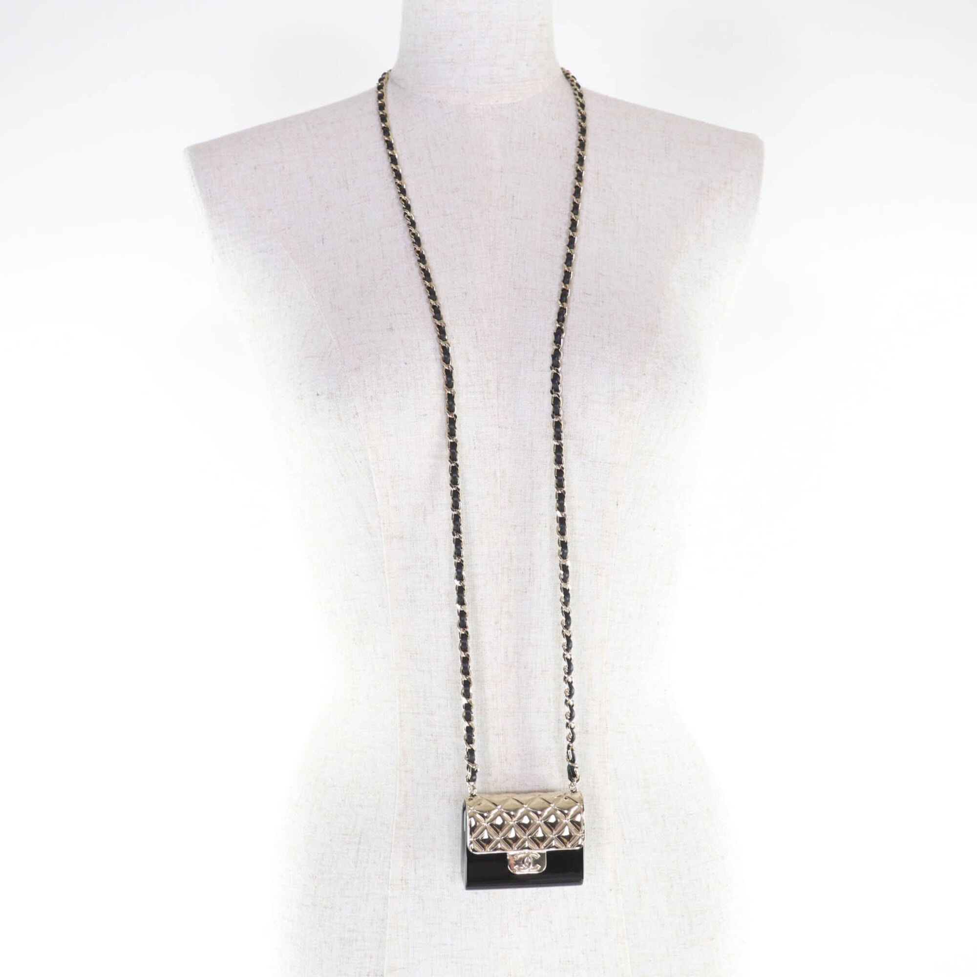Chanel Black Gold Pouch (Pre-Owned)