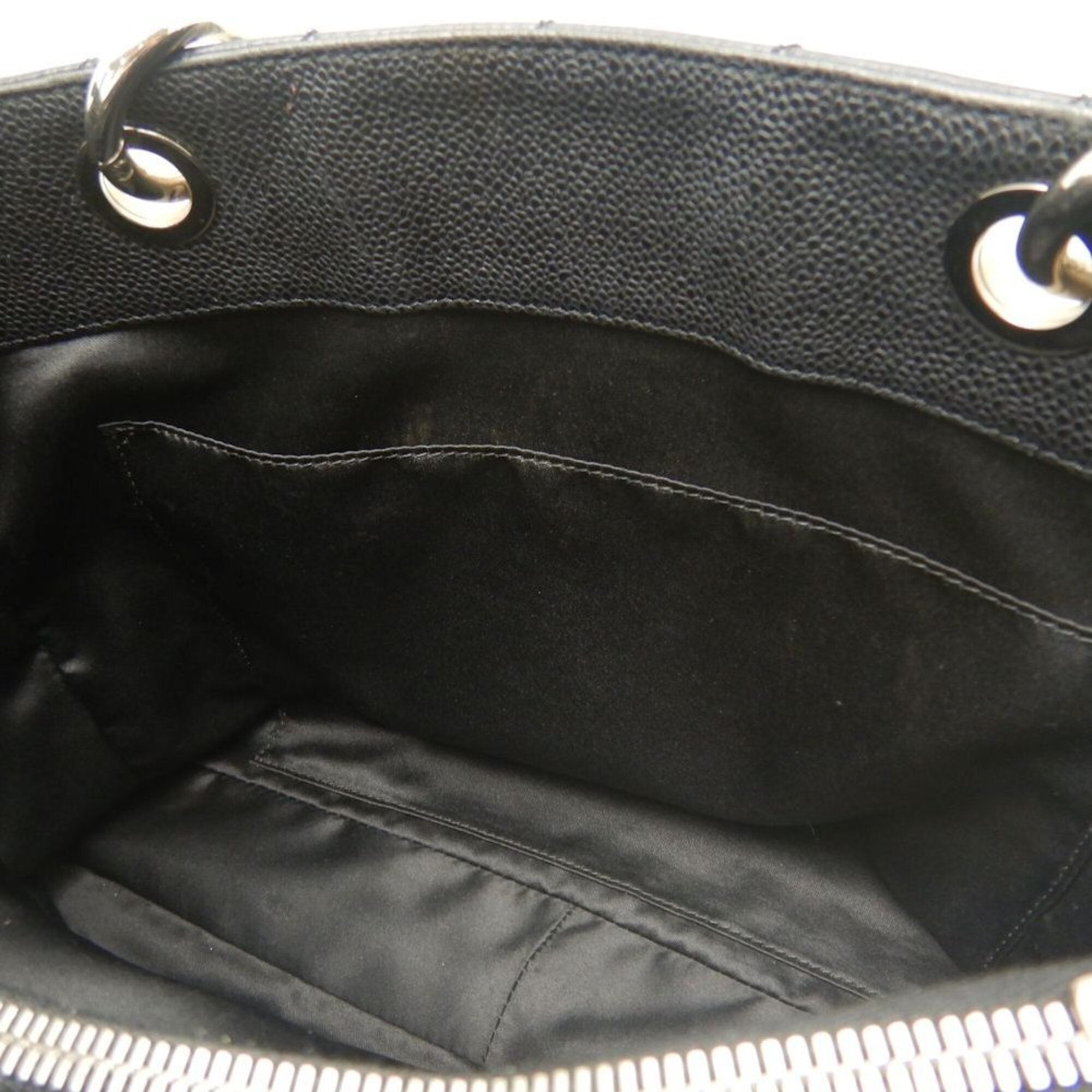 Chanel Black Grained Calfskin Tote Bag (Pre-Owned)