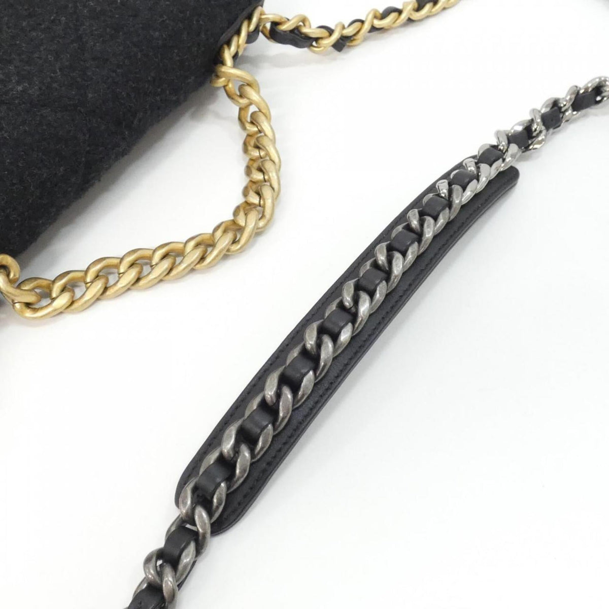 Chanel Black Wool Shoulder Bag (Pre-Owned)
