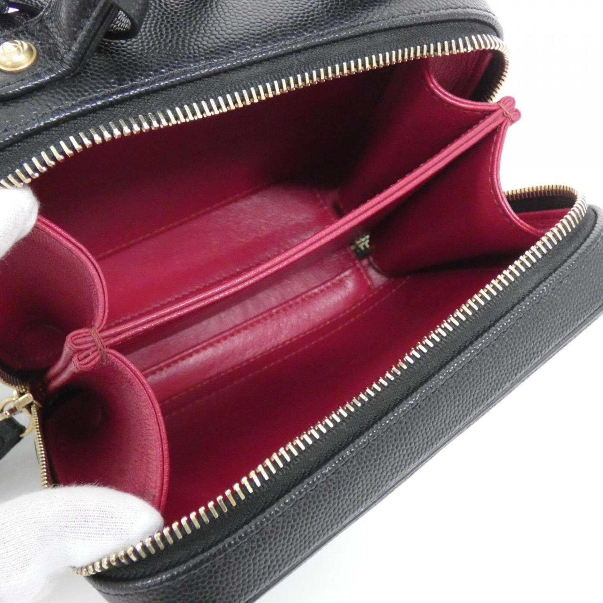 Chanel Black Grained Calfskin Handbag (Pre-Owned)