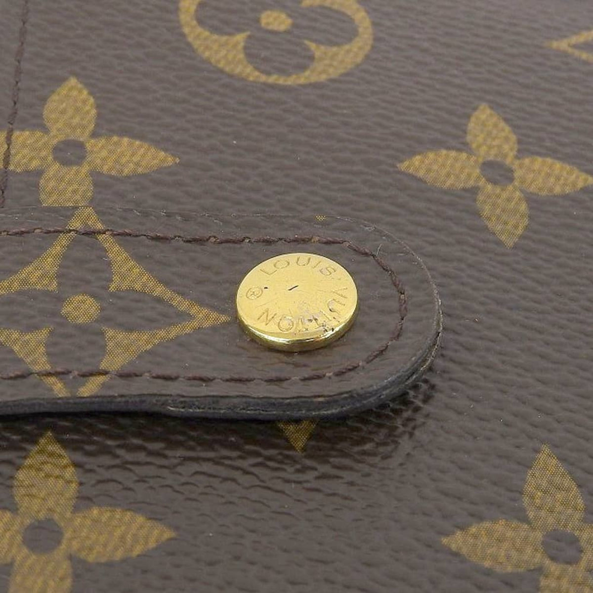 Louis Vuitton Monogram Monogram Wallet (Bi-Fold) (Pre-Owned)