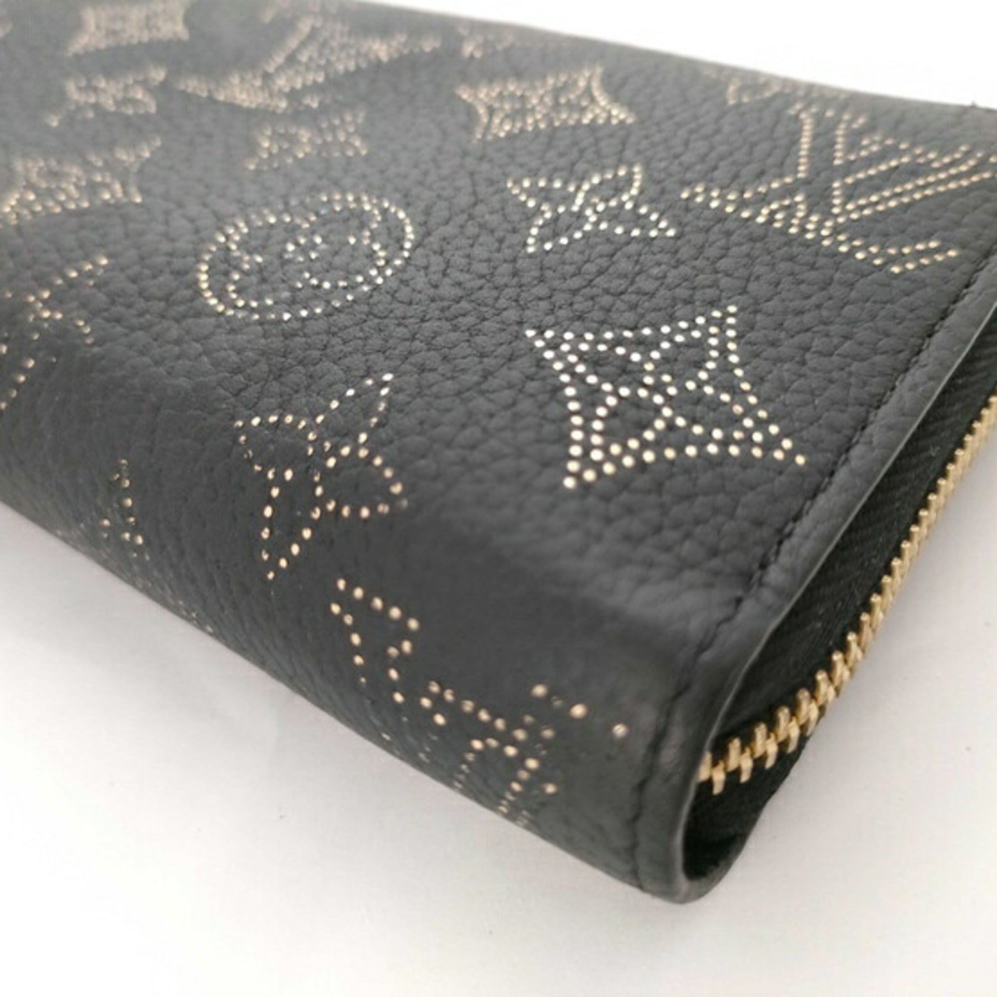 Louis Vuitton Black Leather Long Wallet (Bi-Fold) (Pre-Owned)