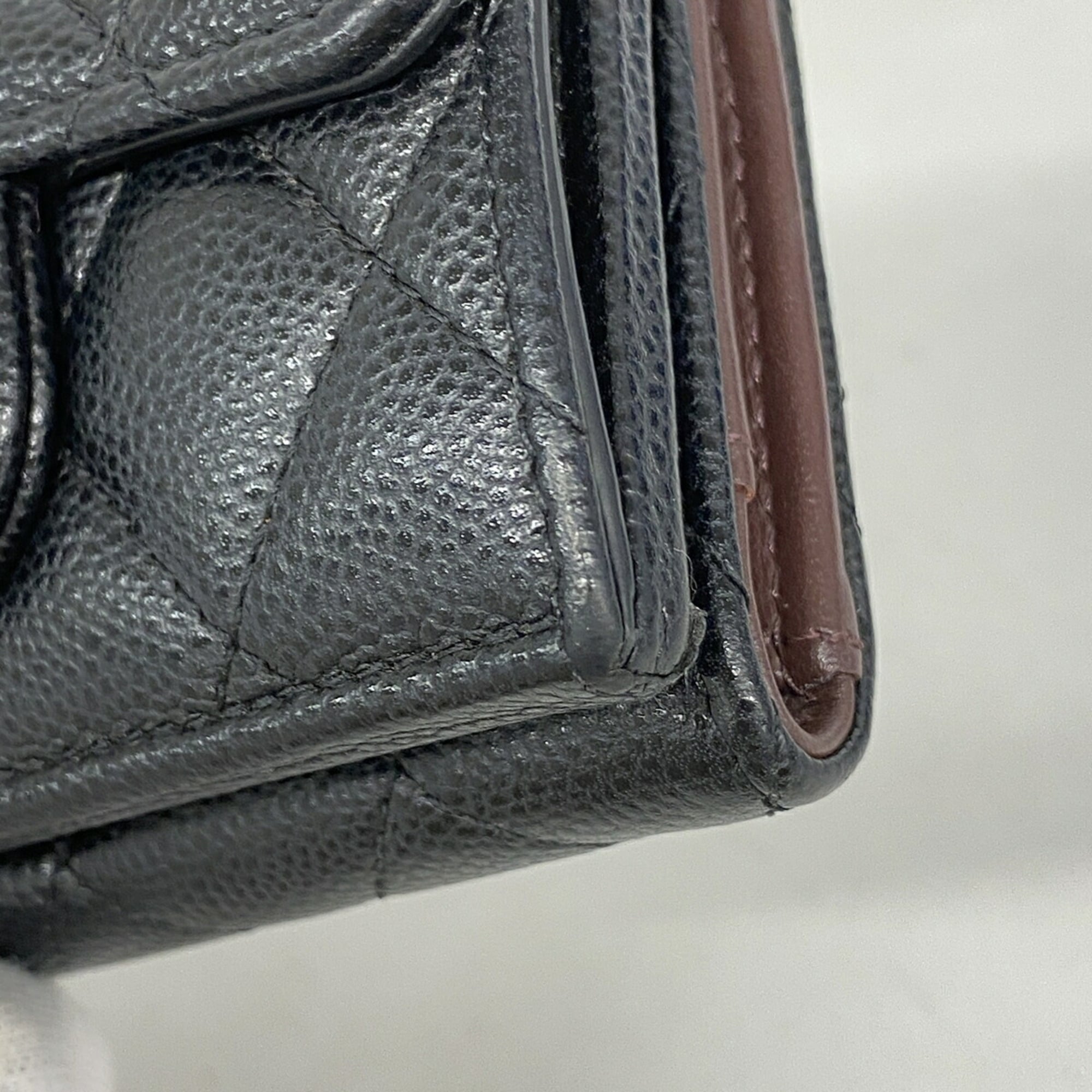 Chanel Black Grained Calfskin Wallet (Tri-Fold) (Pre-Owned)