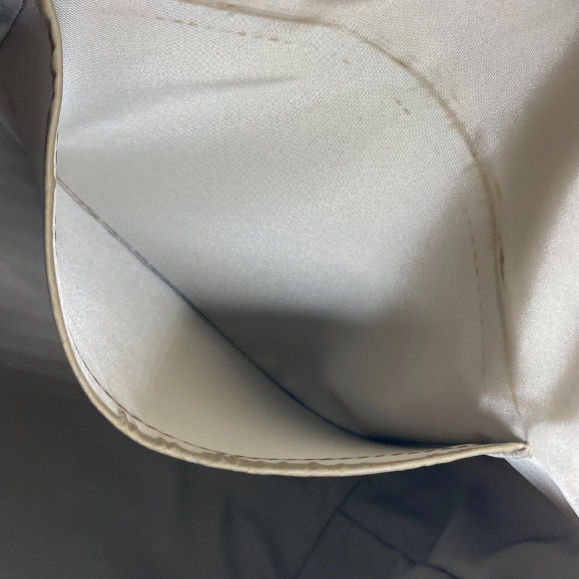 Louis Vuitton Khaki Damier Geant Messenger Bag Shoulder Bag (Pre-Owned)