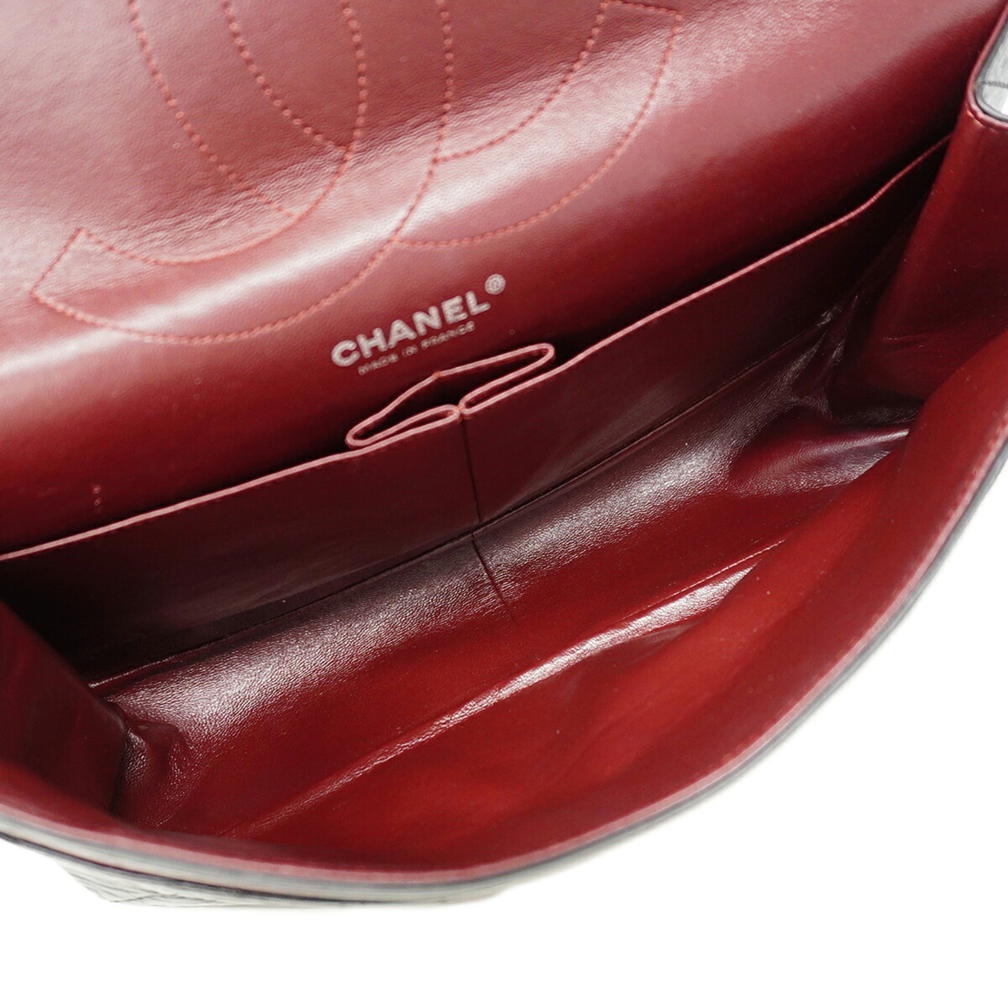 Chanel Black Leather Shoulder Bag (Pre-Owned)