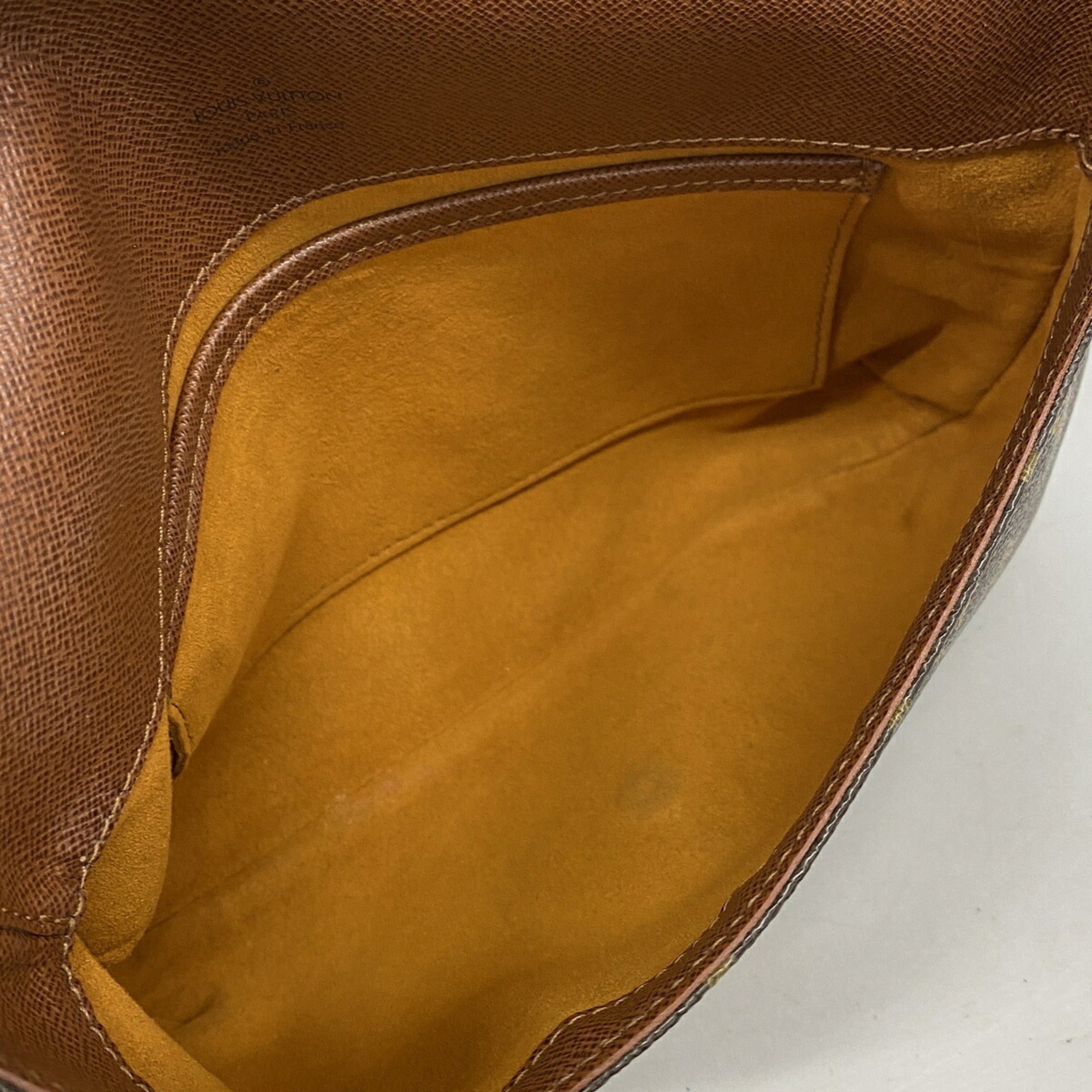 Louis Vuitton Brown Shoulder Bag (Pre-Owned)