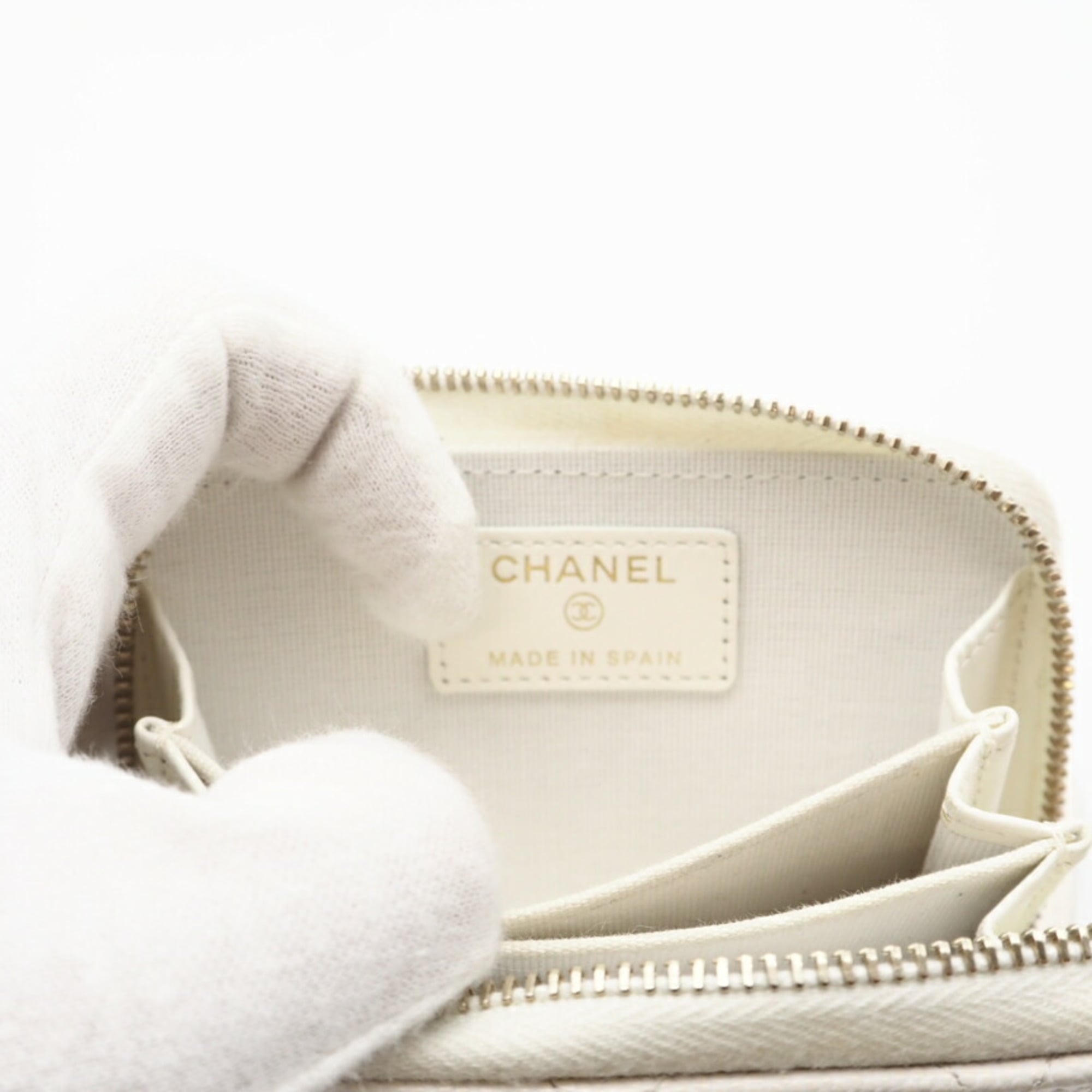 Chanel White Grained Calfskin Coin Purse/Coin Case (Pre-Owned)