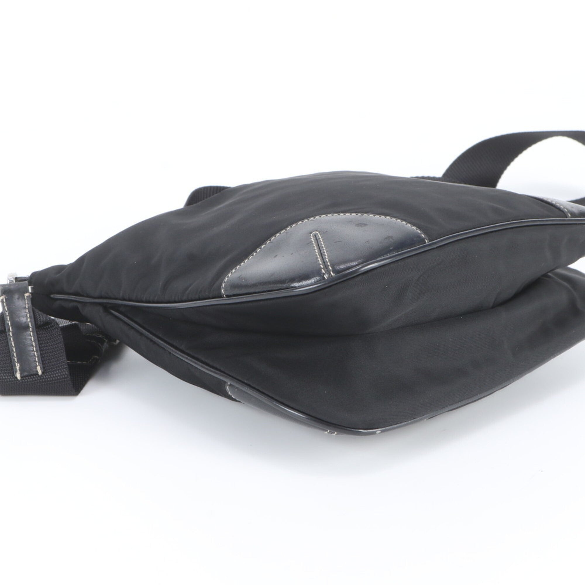 Prada Black Messenger Bag Shoulder Bag (Pre-Owned)
