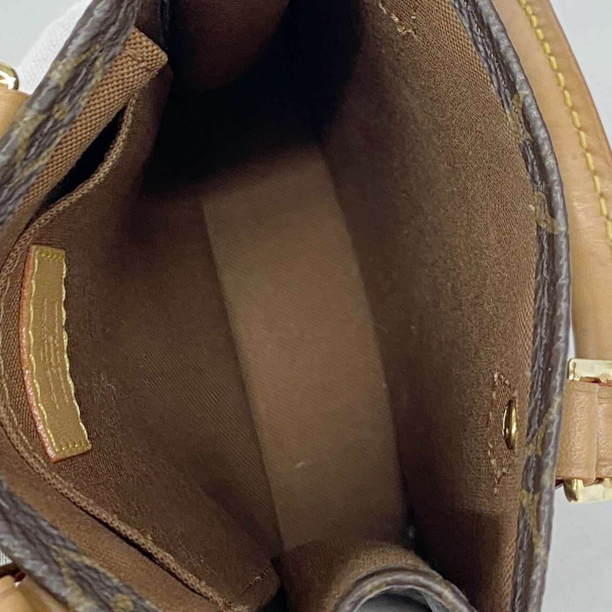 Louis Vuitton Brown Handbag (Pre-Owned)