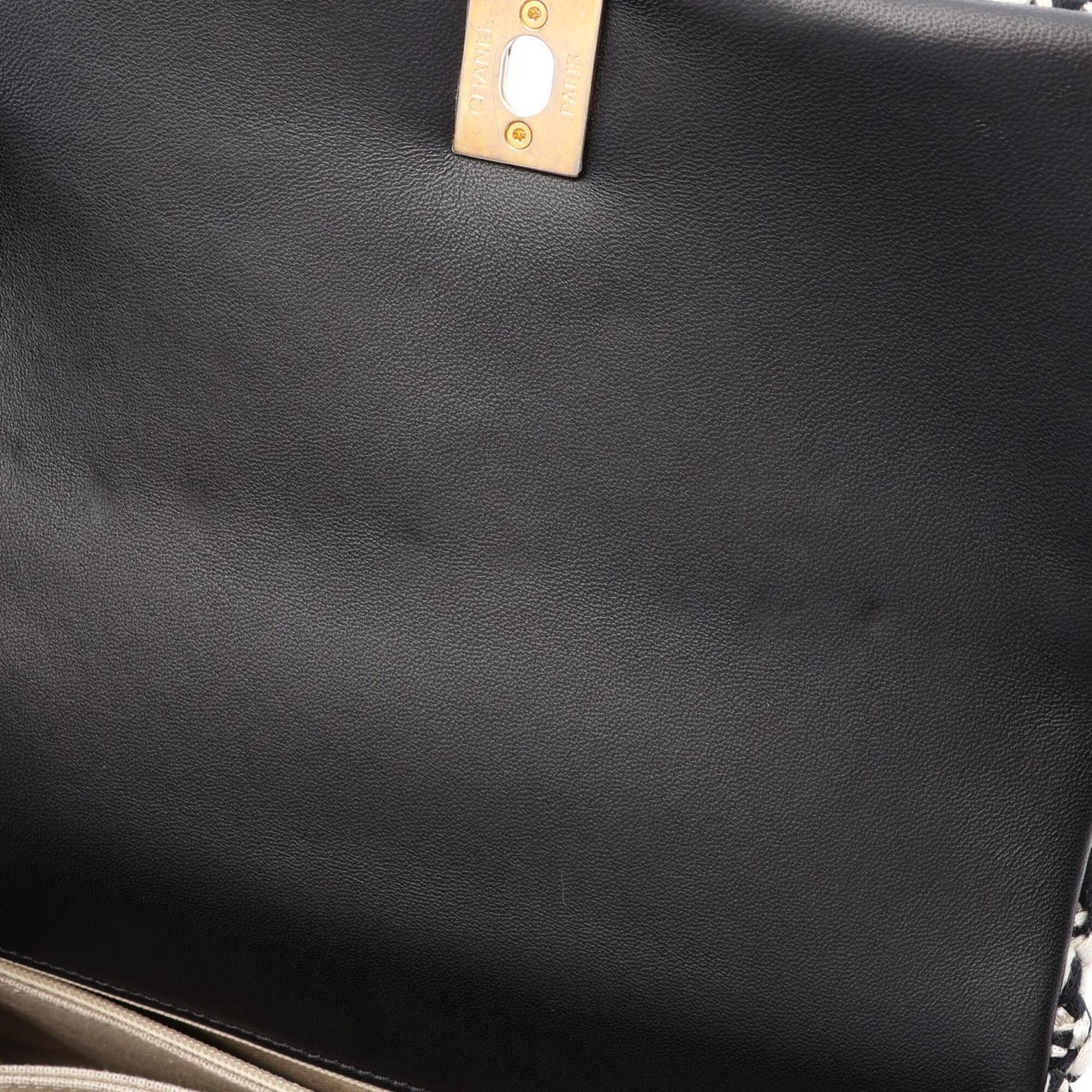 Chanel Black White Fabric Leather Handbag (Pre-Owned)