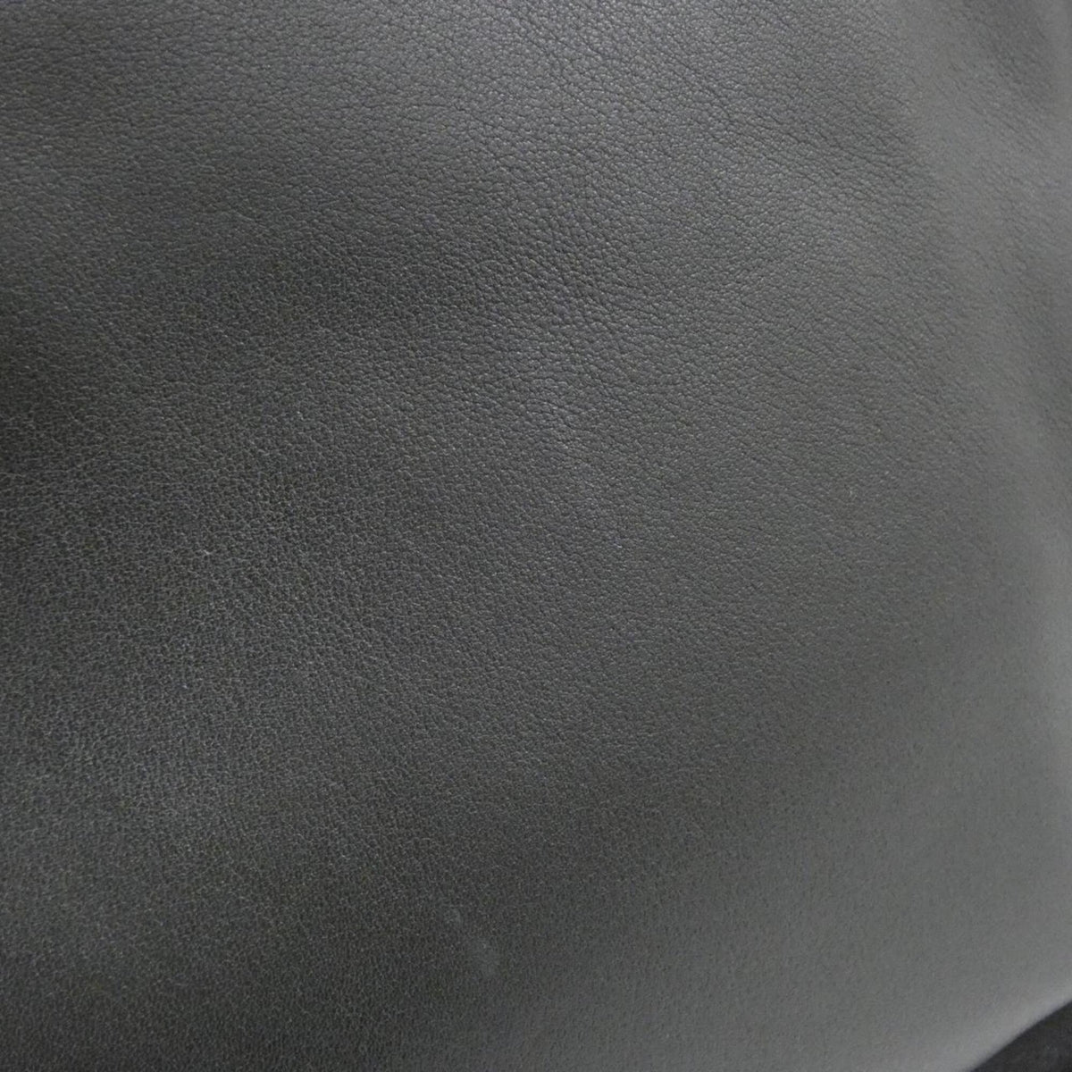 Loewe Black Leather Shoulder Bag (Pre-Owned)