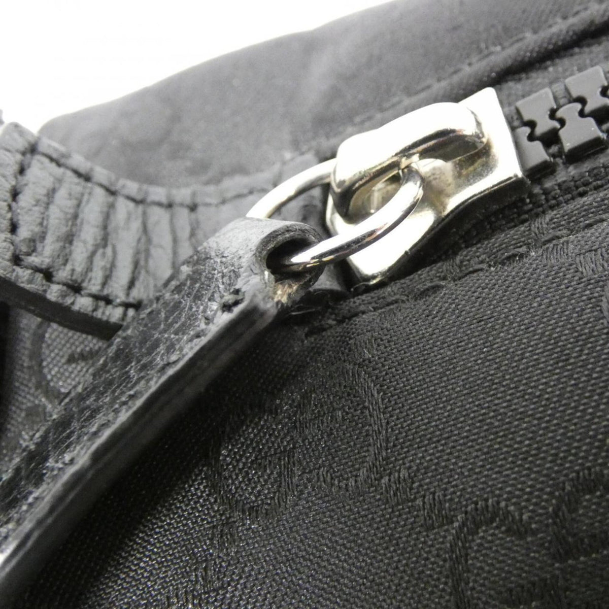Gucci Black Nylon Shoulder Bag (Pre-Owned)