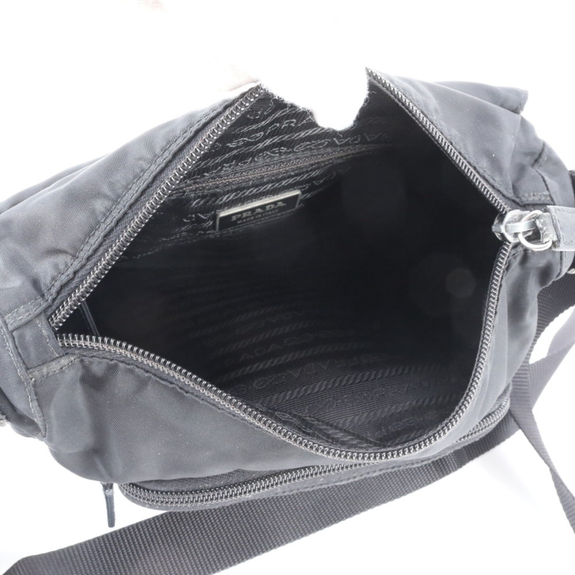 Prada Black Nylon Shoulder Bag (Pre-Owned)