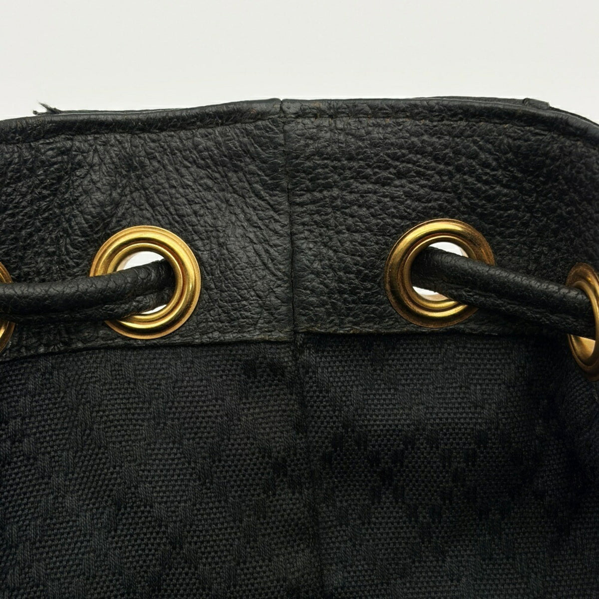 Gucci Black Bamboo Suede Leather Shoulder Bag (Pre-Owned)