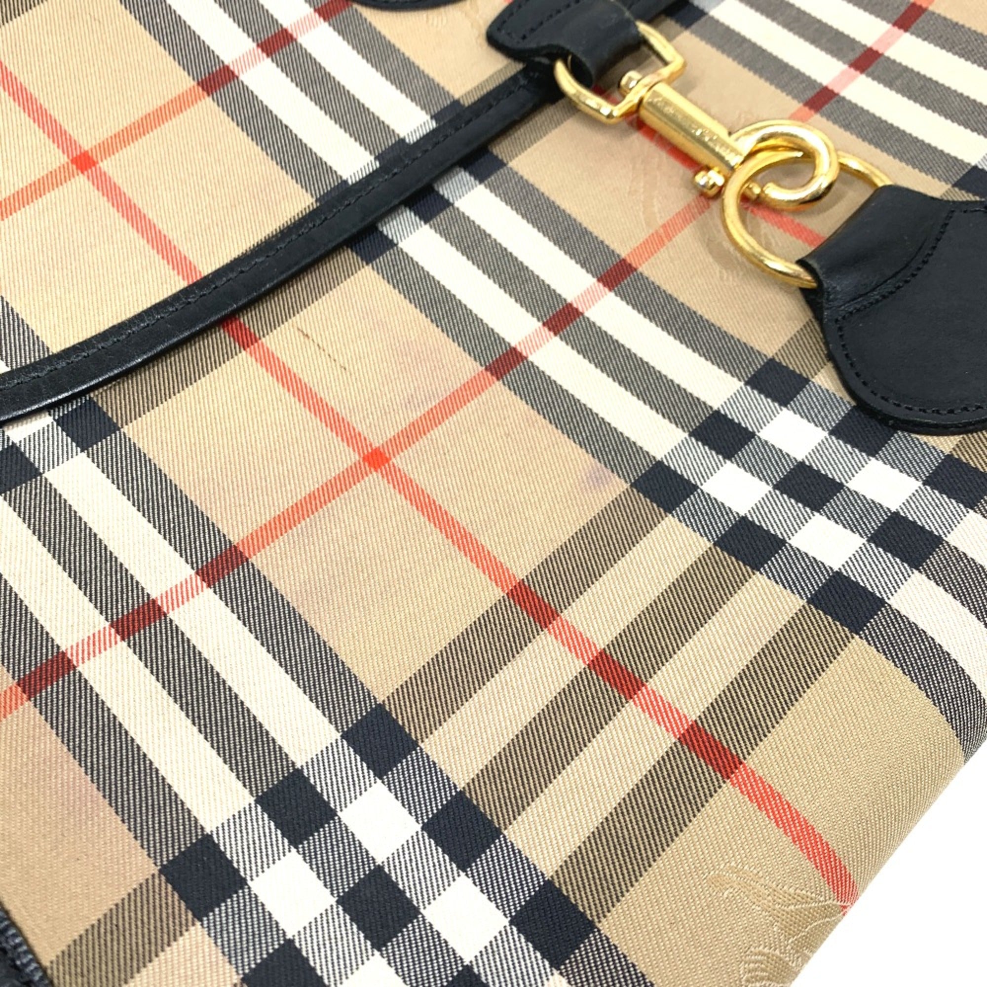 Burberry Beige Other Clutch Bag (Pre-Owned)