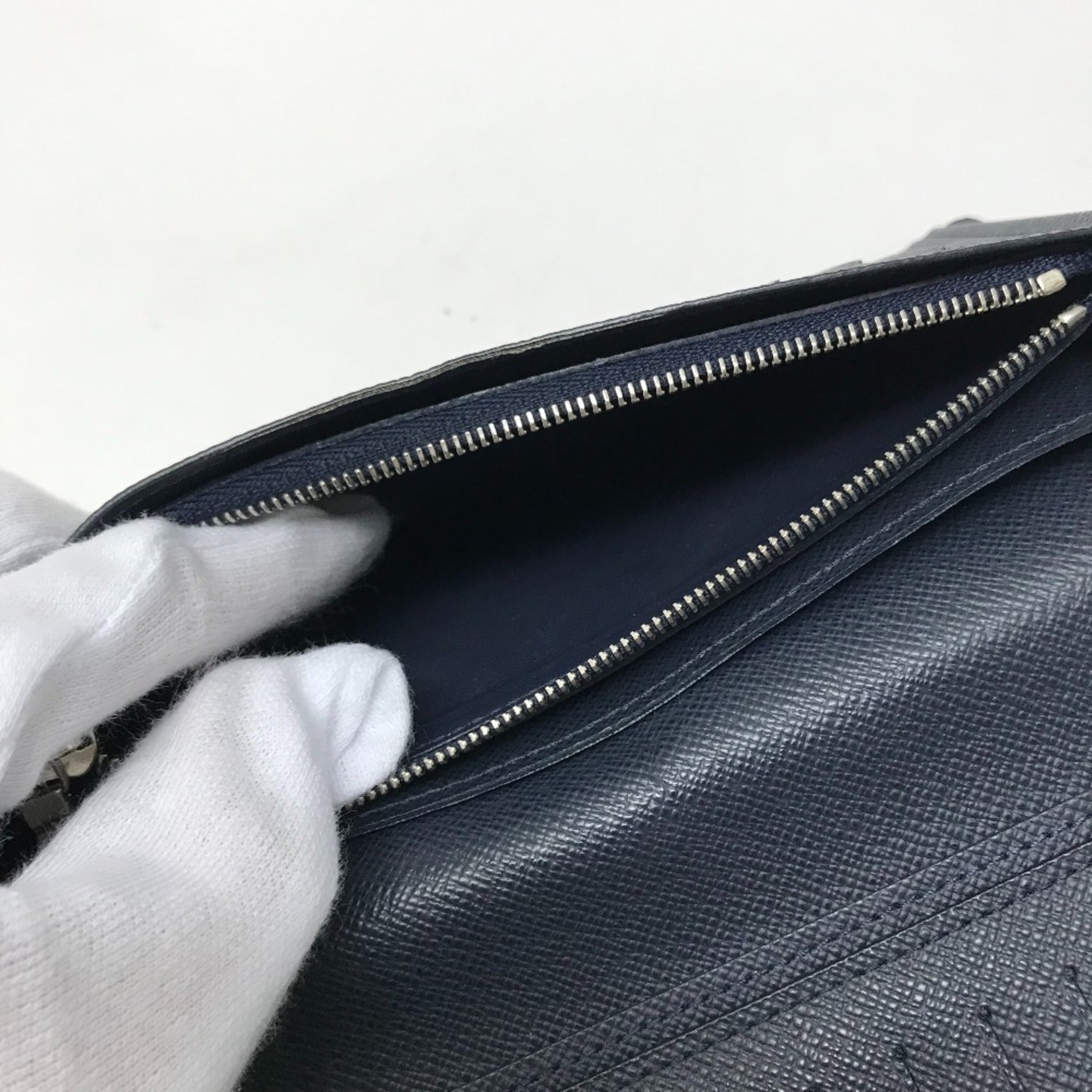 Louis Vuitton Navy Epi Leather Long Wallet (Bi-Fold) (Pre-Owned)