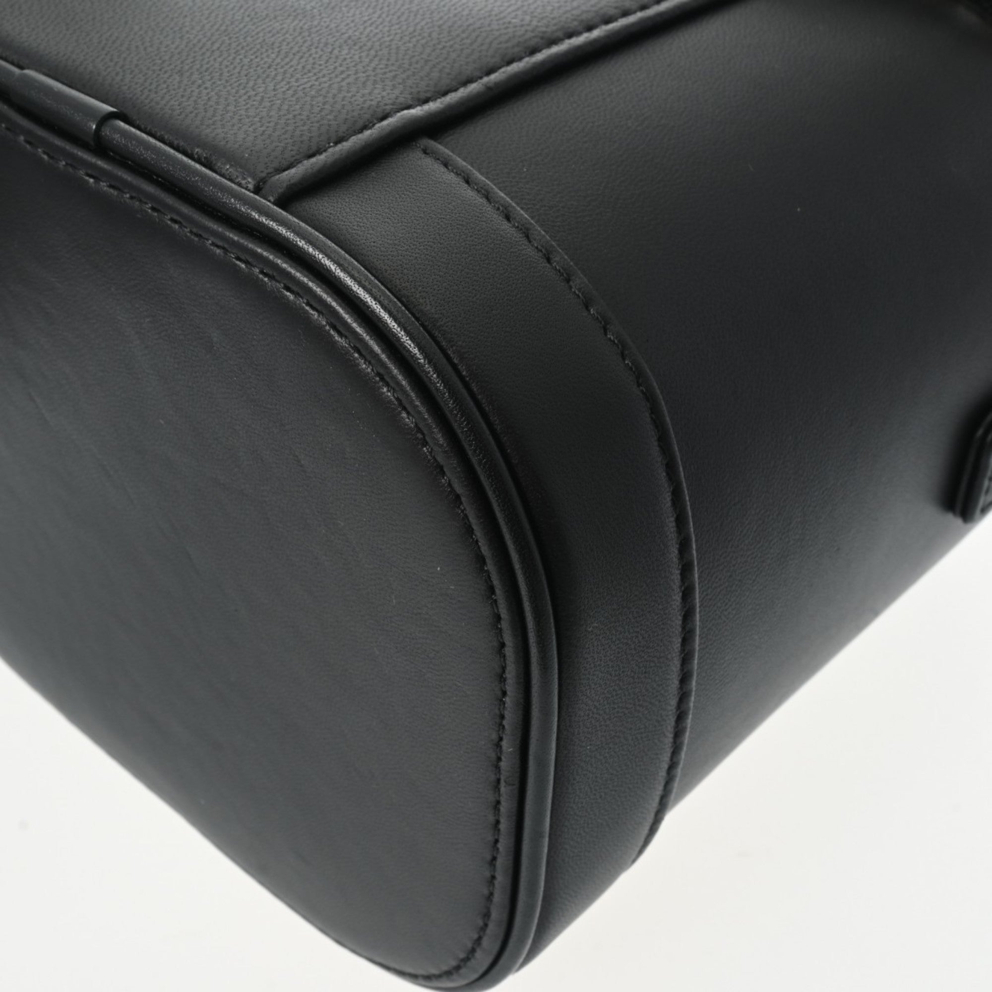 Chanel Black Leather Handbag (Pre-Owned)