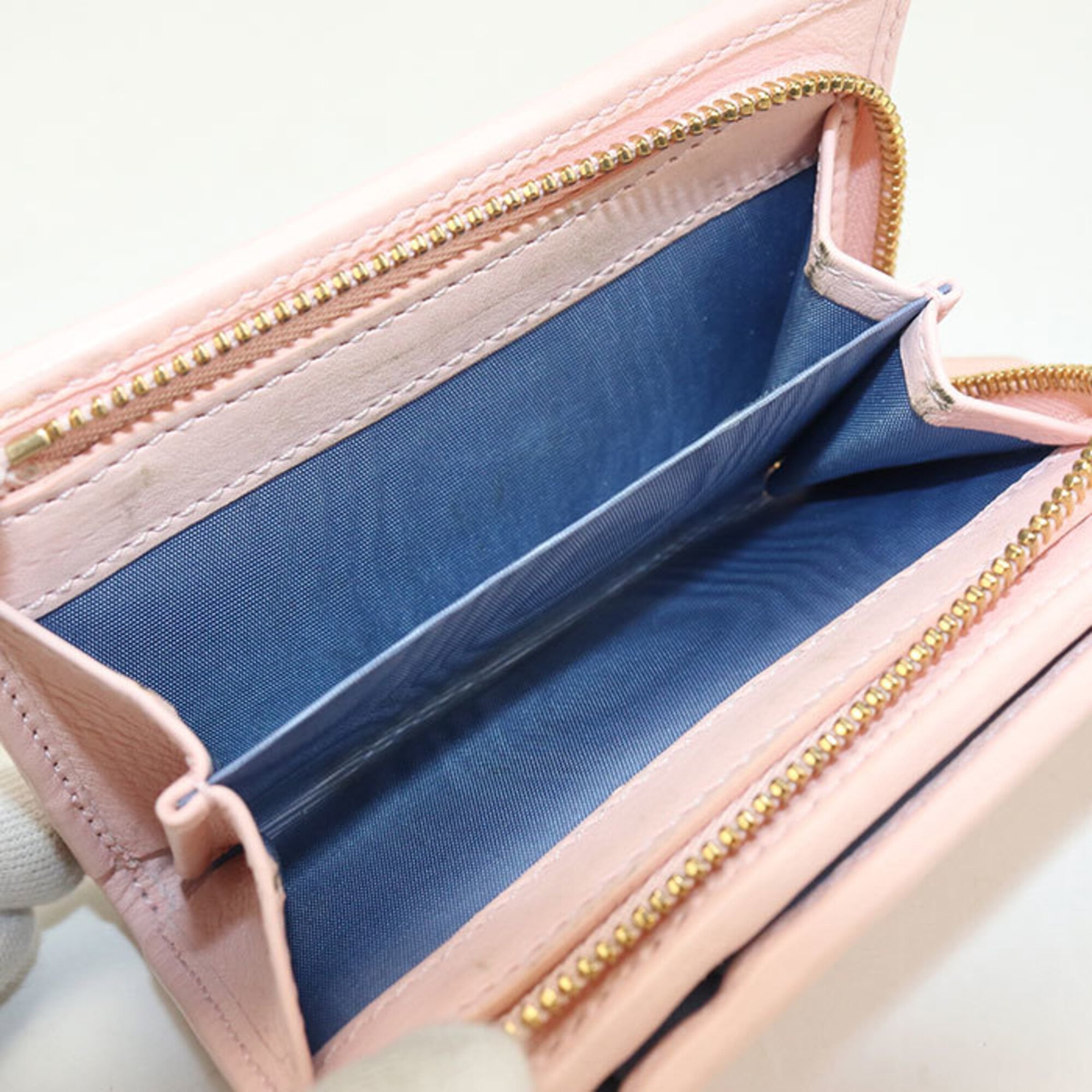 Gucci Pink Leather Wallet (Bi-Fold) (Pre-Owned)