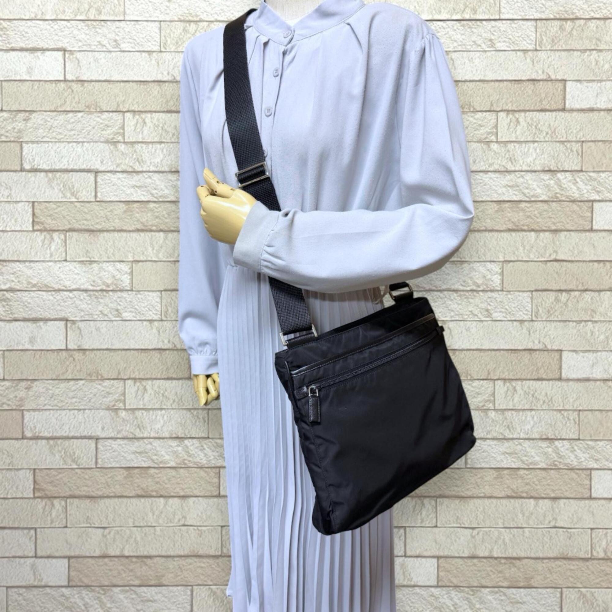 Prada Black Nylon Shoulder Bag (Pre-Owned)