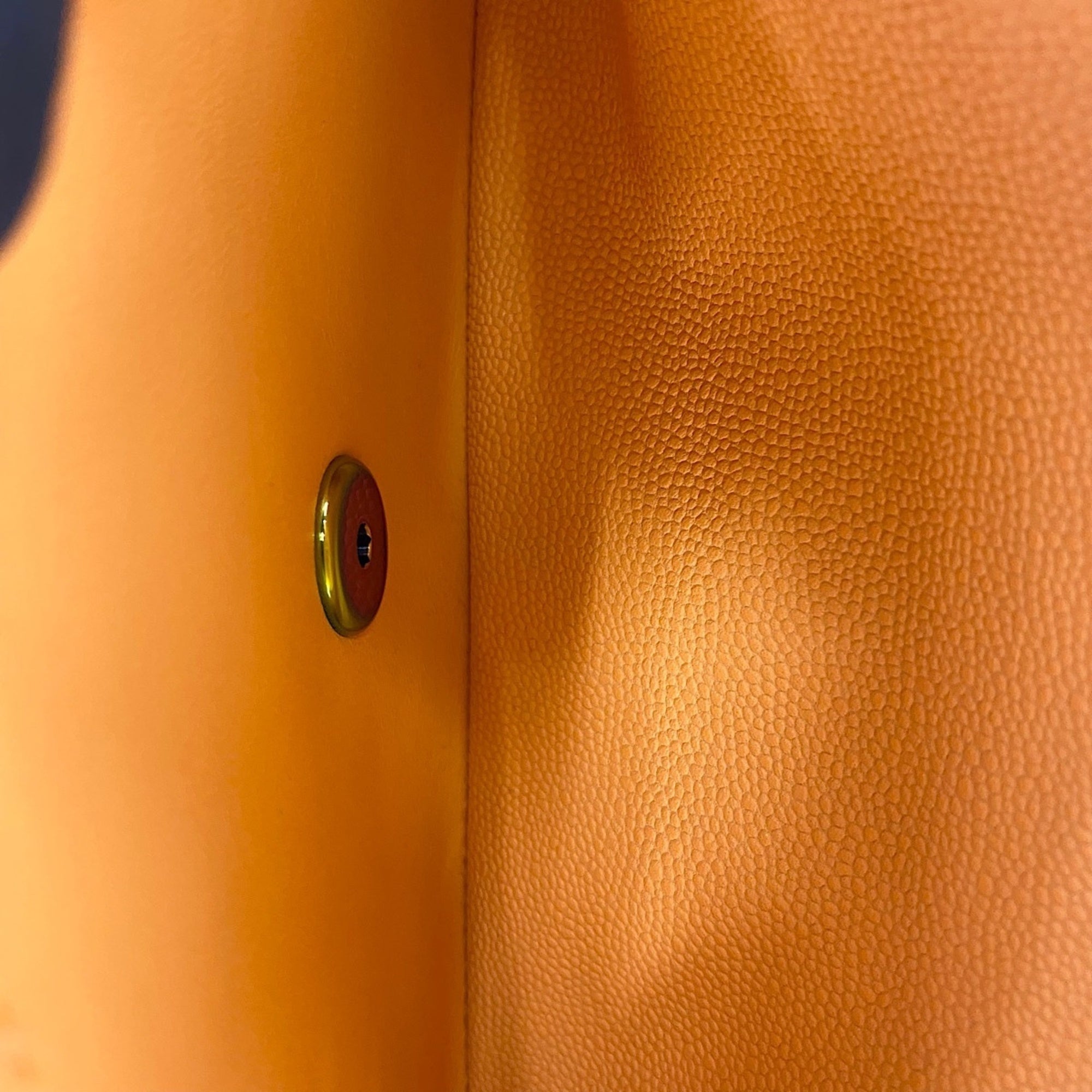 Chanel Orange Shoulder Bag (Pre-Owned)