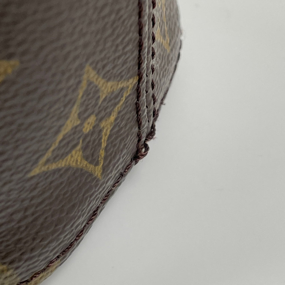 Louis Vuitton Brown Monogram Handbag (Pre-Owned)