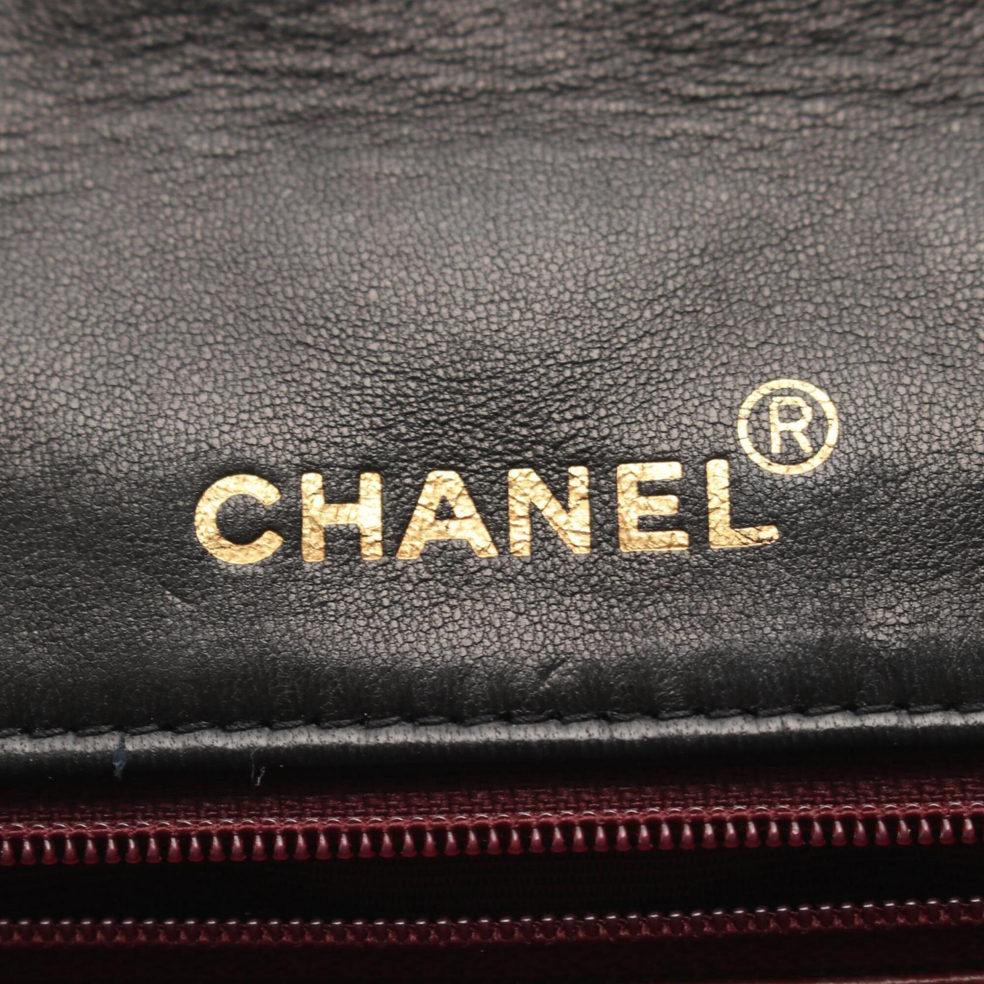 Chanel Black Leather Handbag Shoulder Bag (Pre-Owned)