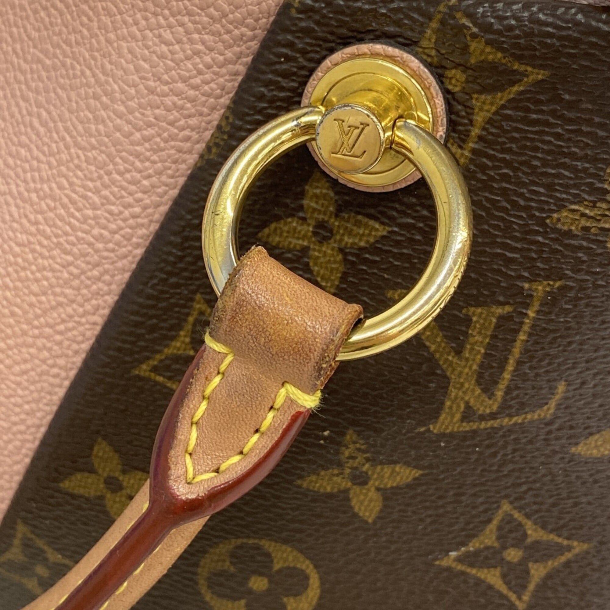 Louis Vuitton Rose Poudre Handbag (Pre-Owned)