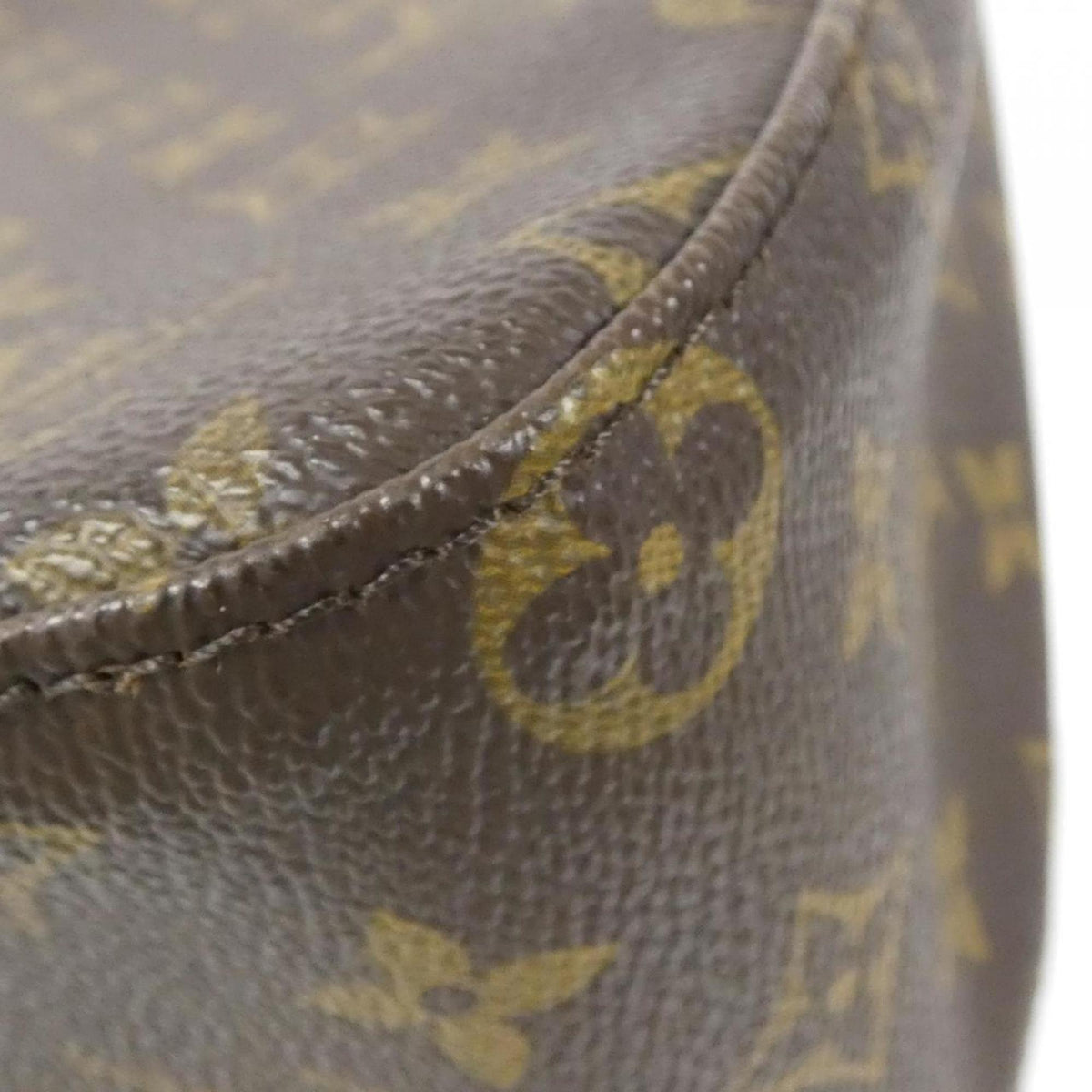 Louis Vuitton Marron Coated Canvas Shoulder Bag (Pre-Owned)