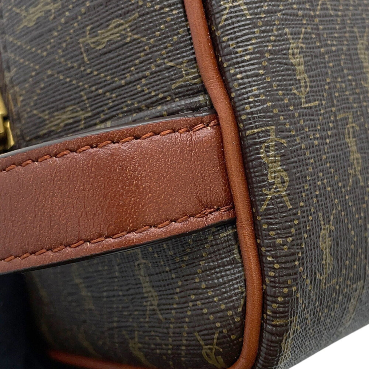 Yves Saint Laurent Brown Pvc Leather Clutch Bag (Pre-Owned)