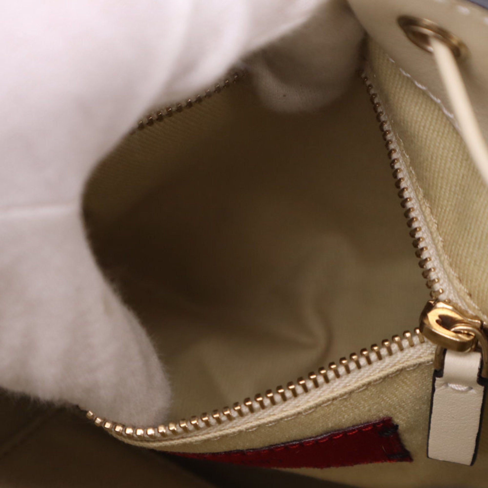 Valentino Ivory Leather Shoulder Bag (Pre-Owned)