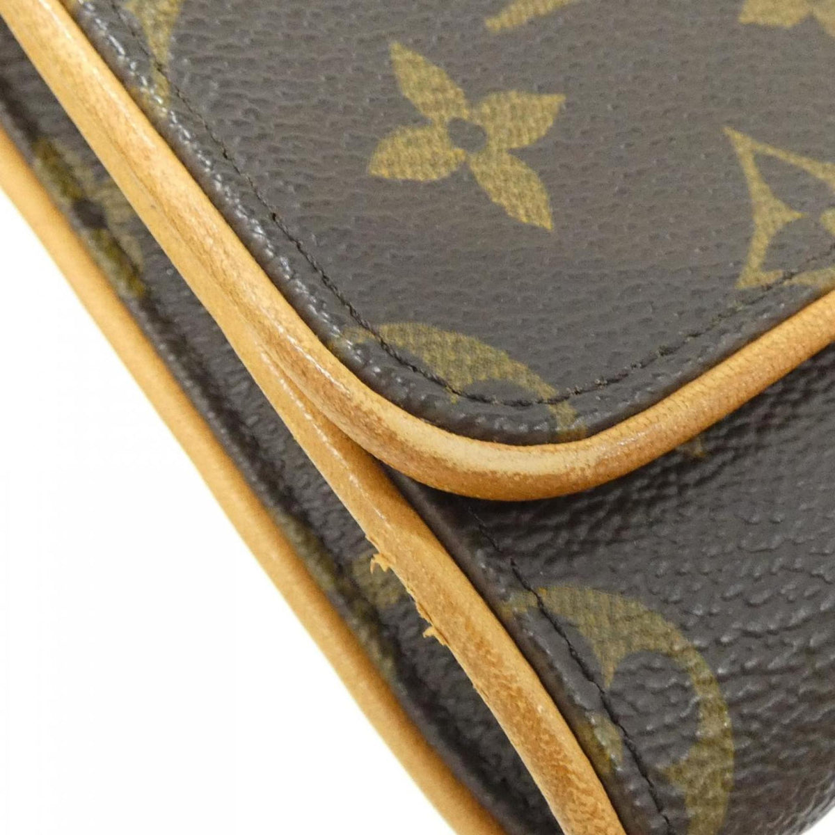 Louis Vuitton Brown Coated Canvas Pochette Shoulder Bag (Pre-Owned)