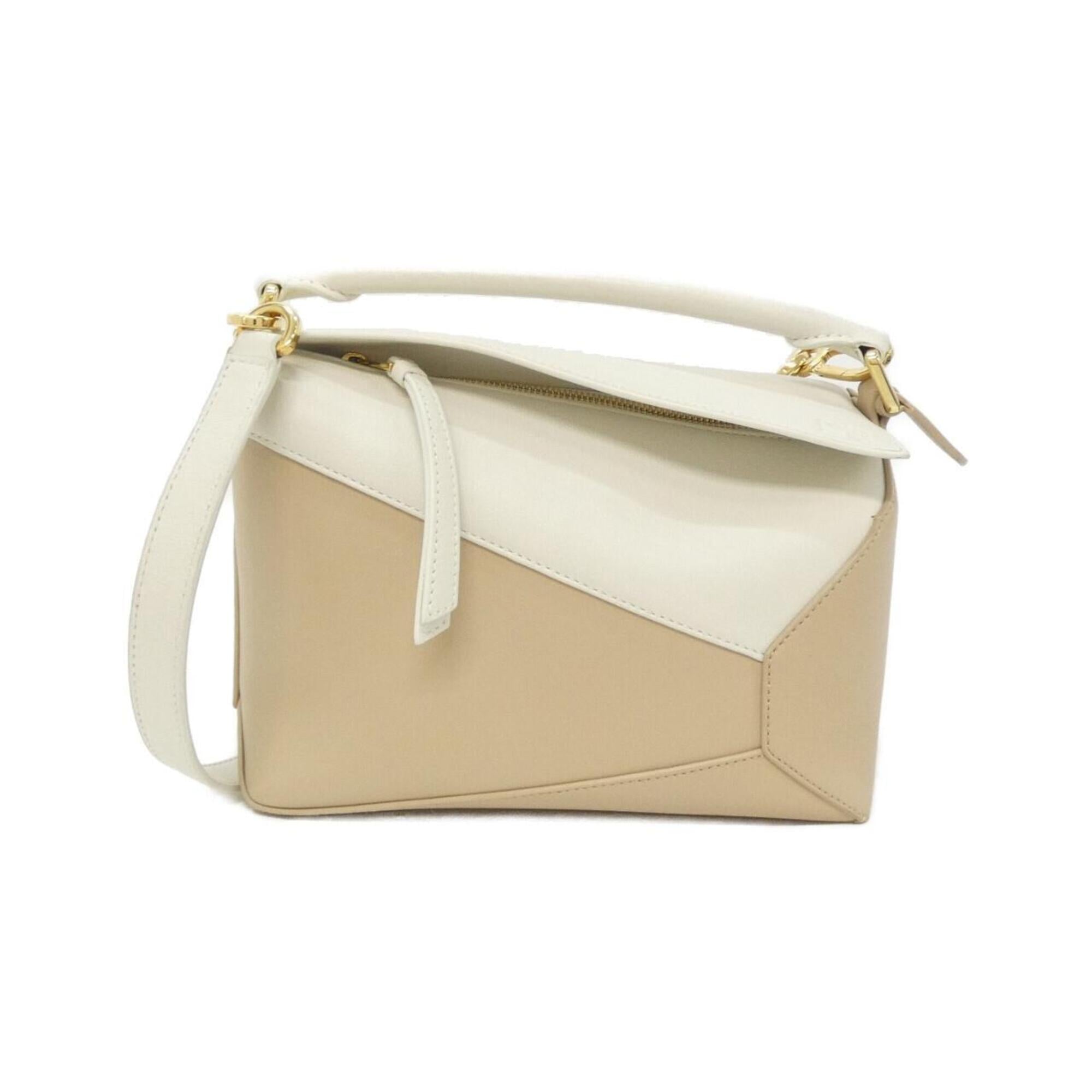 Loewe White Leather Handbag (Pre-Owned)