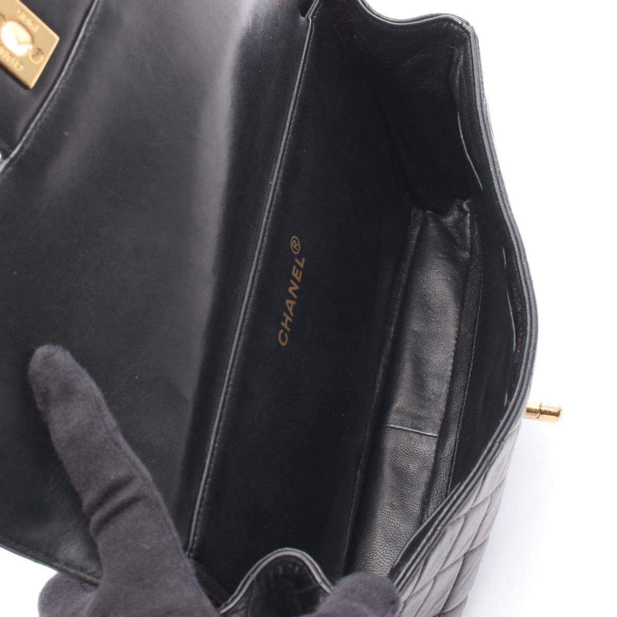 Chanel Black Leather Handbag Shoulder Bag (Pre-Owned)
