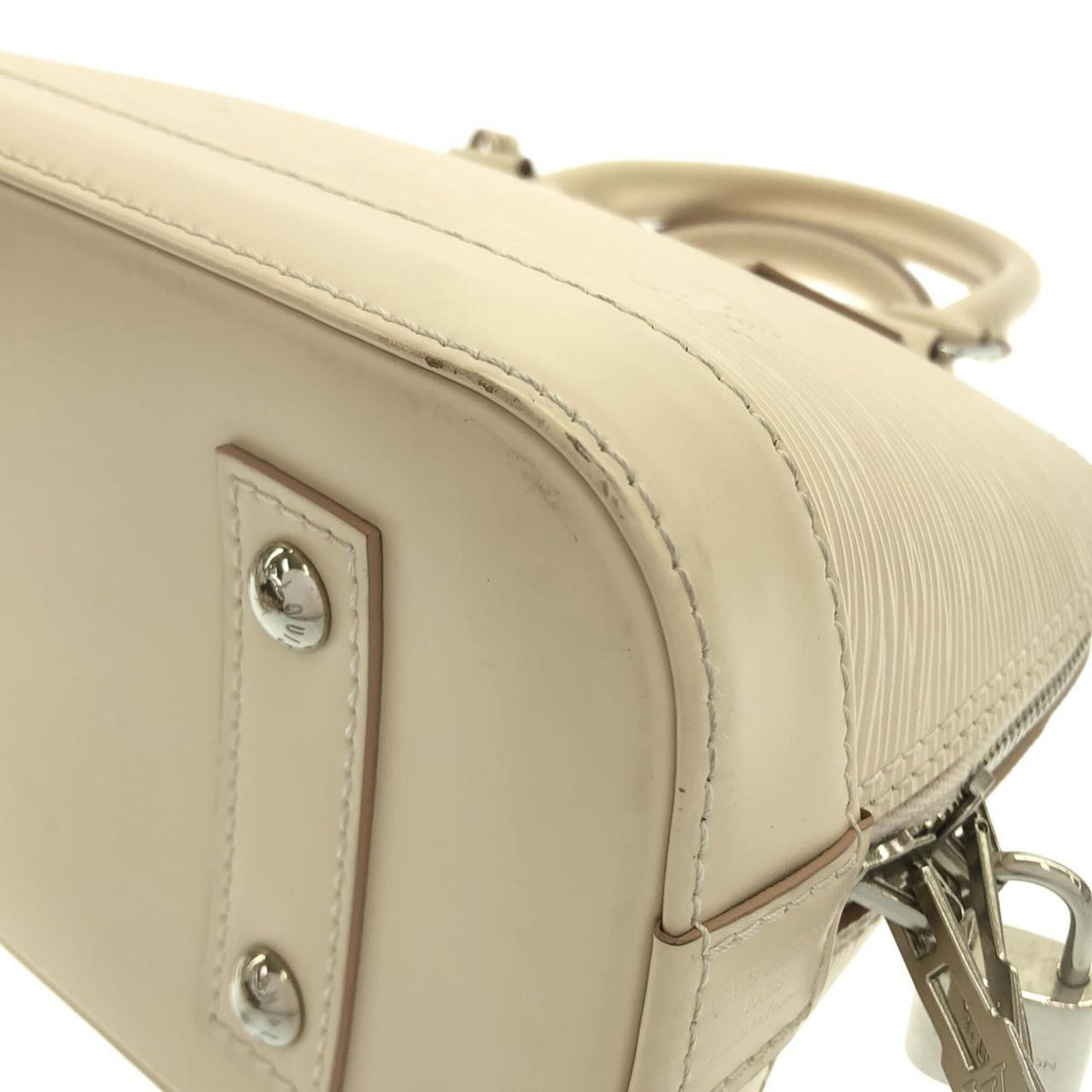 Louis Vuitton Beige Leather Handbag (Pre-Owned)