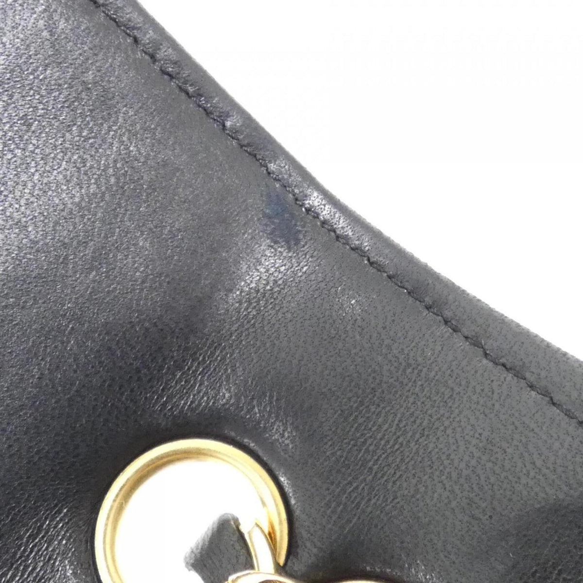 Chanel Black Leather Shoulder Bag (Pre-Owned)