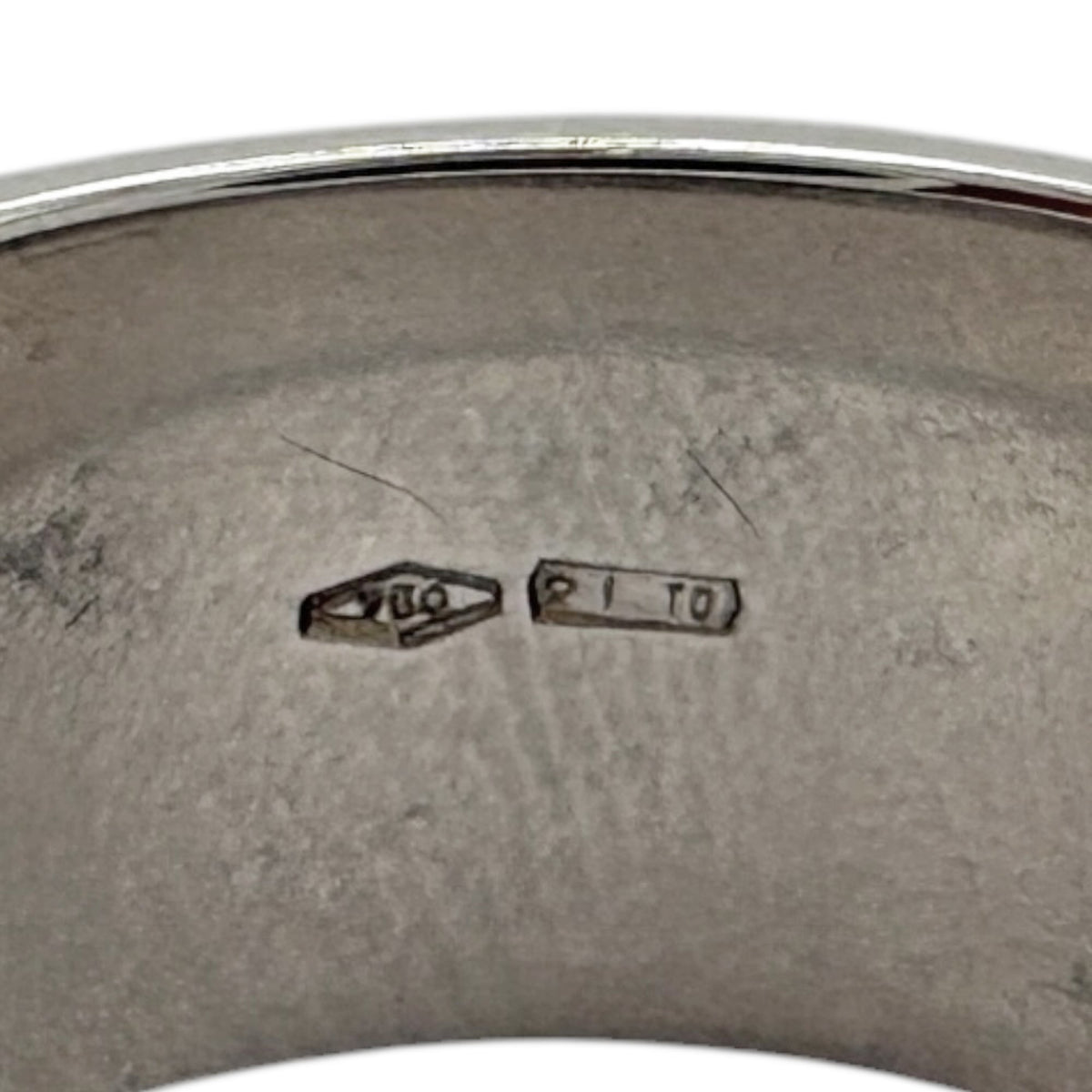 Gucci Silver White Gold (18K) Band Ring (Pre-Owned)