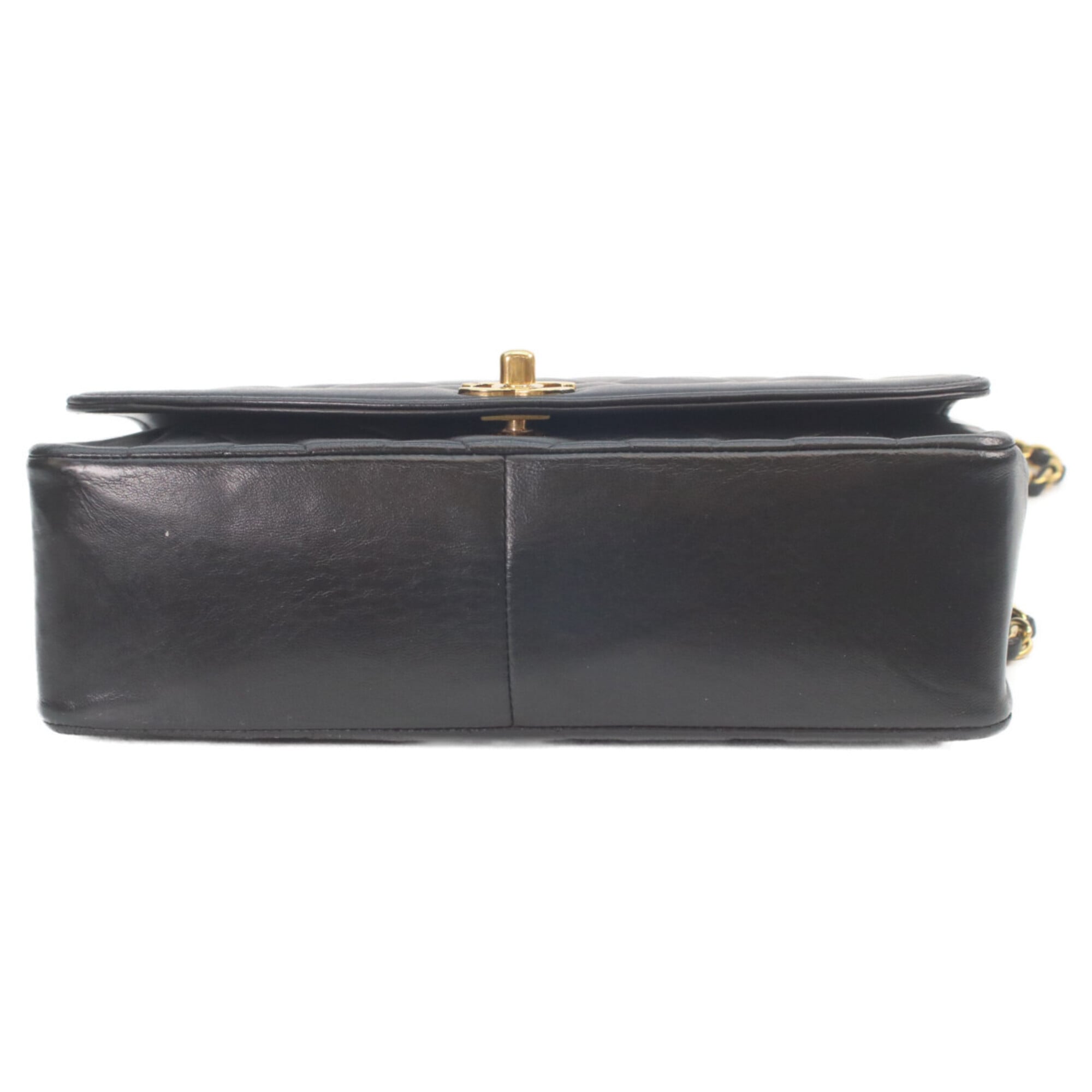 Chanel Black Leather Shoulder Bag (Pre-Owned)
