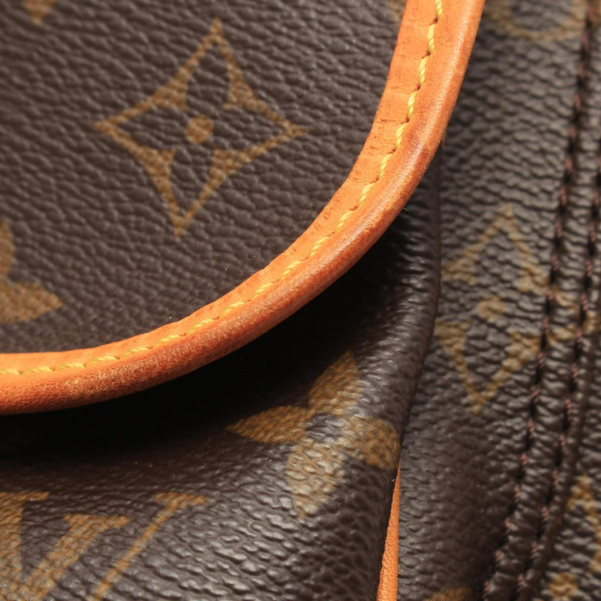 Louis Vuitton Brown Monogram Leather Handbag Shoulder Bag (Pre-Owned)